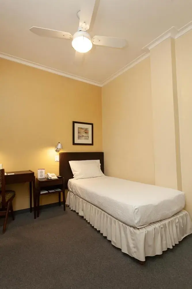 Bed in Austral Express Bed in Austral Express