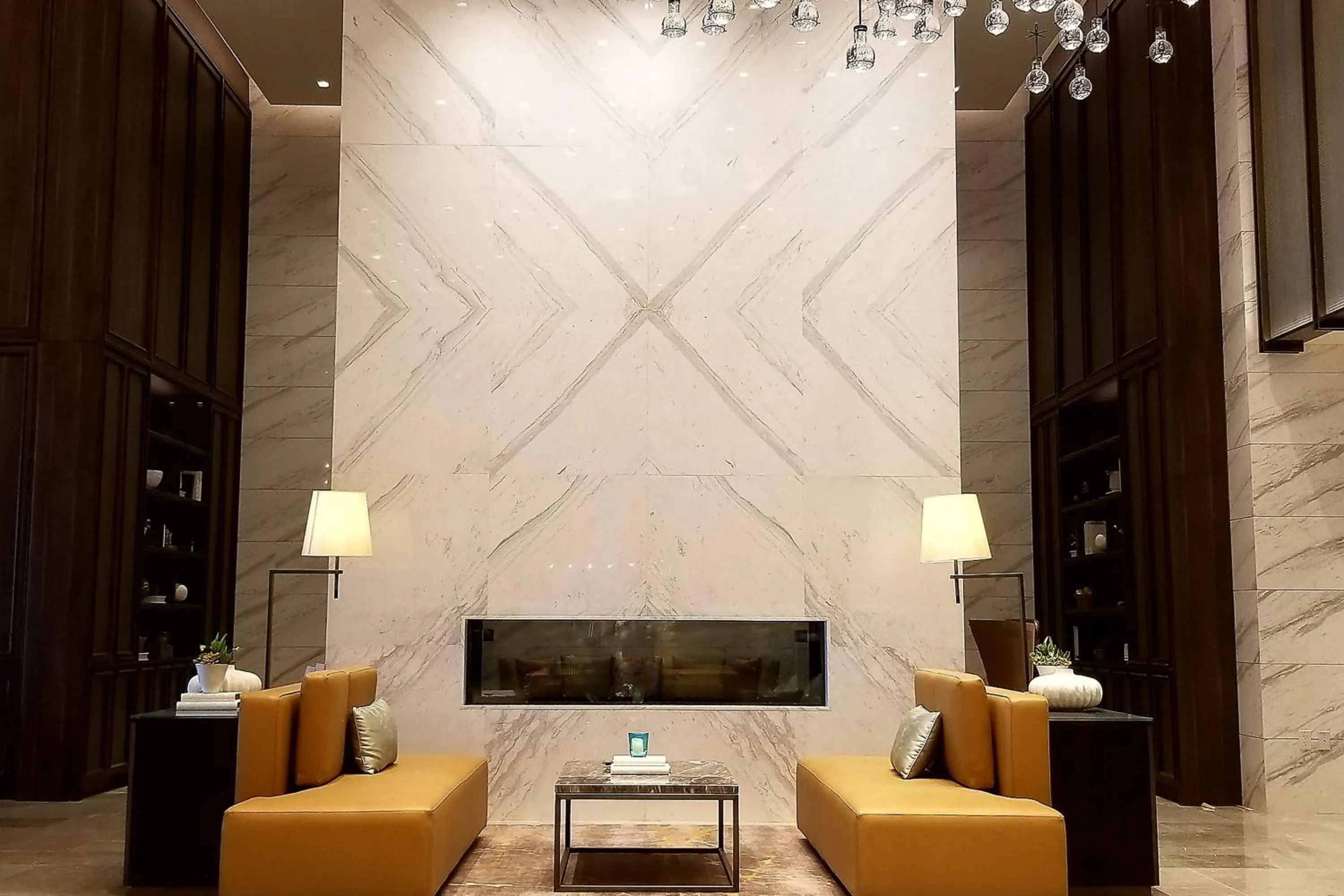 Lobby or reception in Sheraton Los Angeles San Gabriel