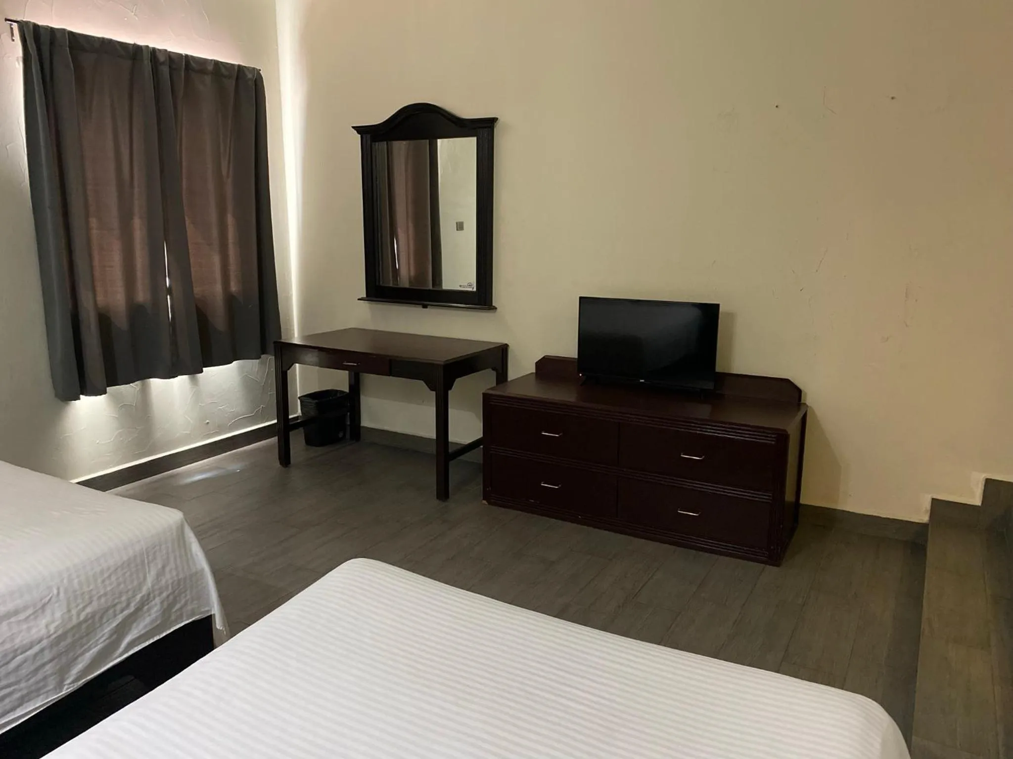 Photo of the whole room, Bed in Hotel Plaza del Arco - Monterrey