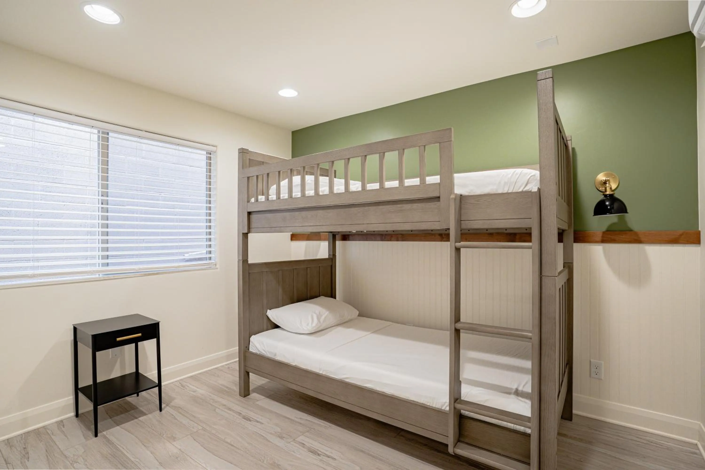 Bedroom, Bed in Petty Ranch Inn