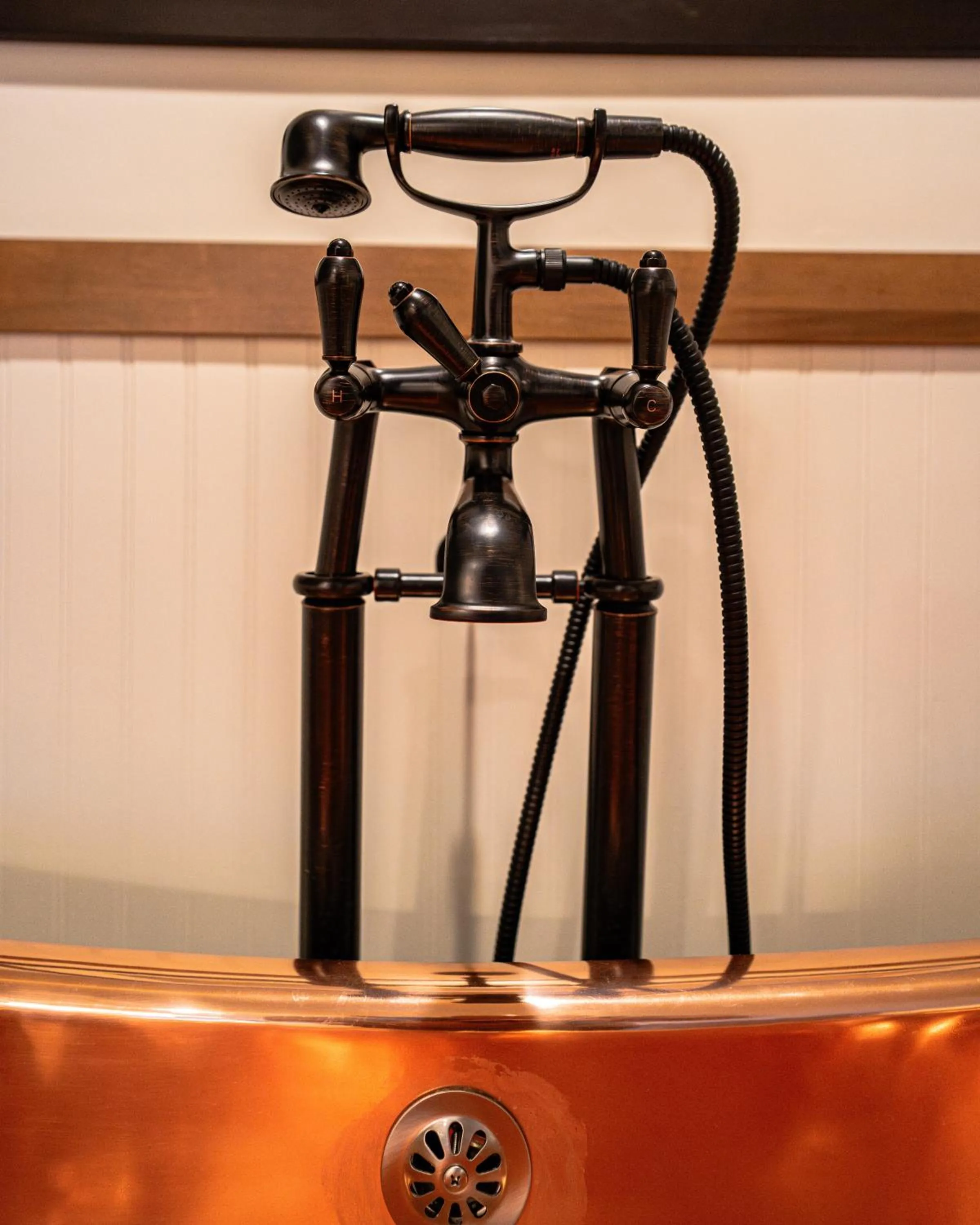 Bath in Petty Ranch Inn