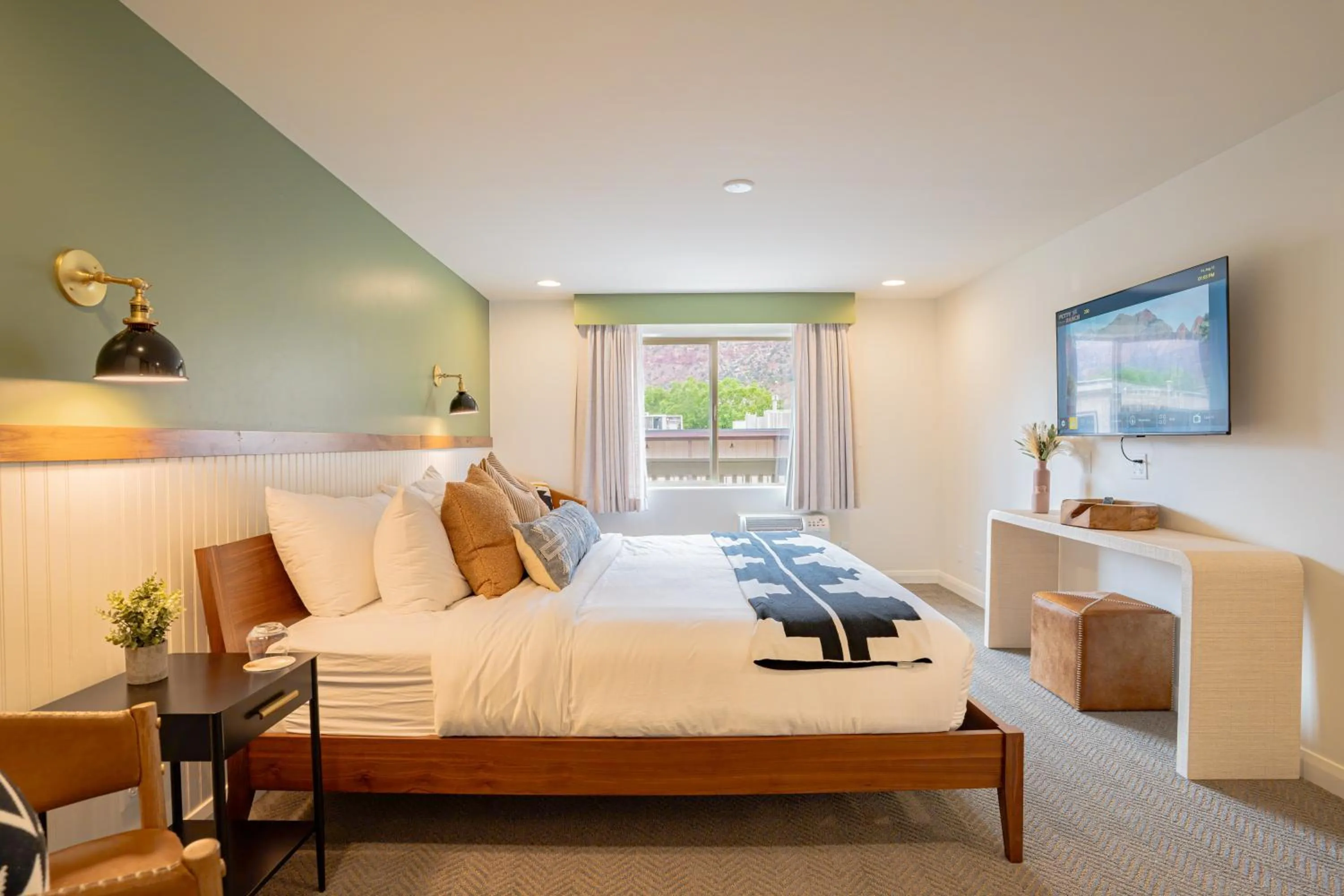 Bed in Petty Ranch Inn