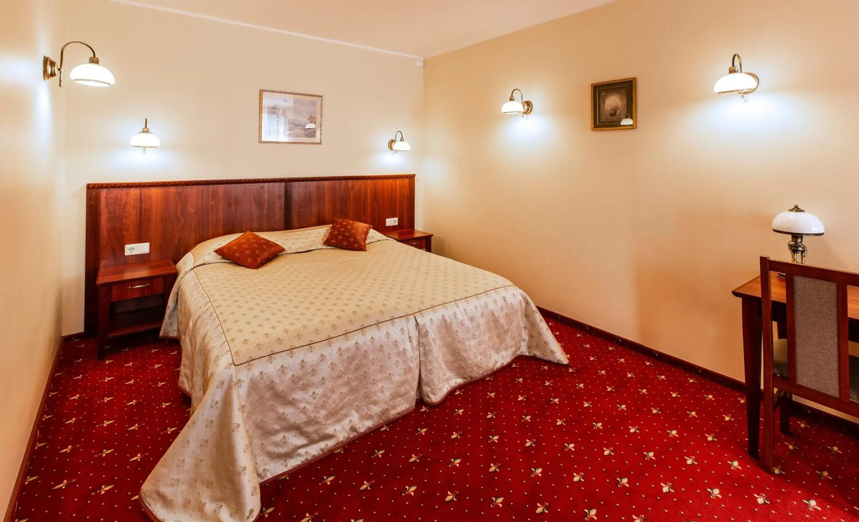 Superior Room with Balcony and SPA Access in Galia Superior Room with Balcony and SPA Access in Galia