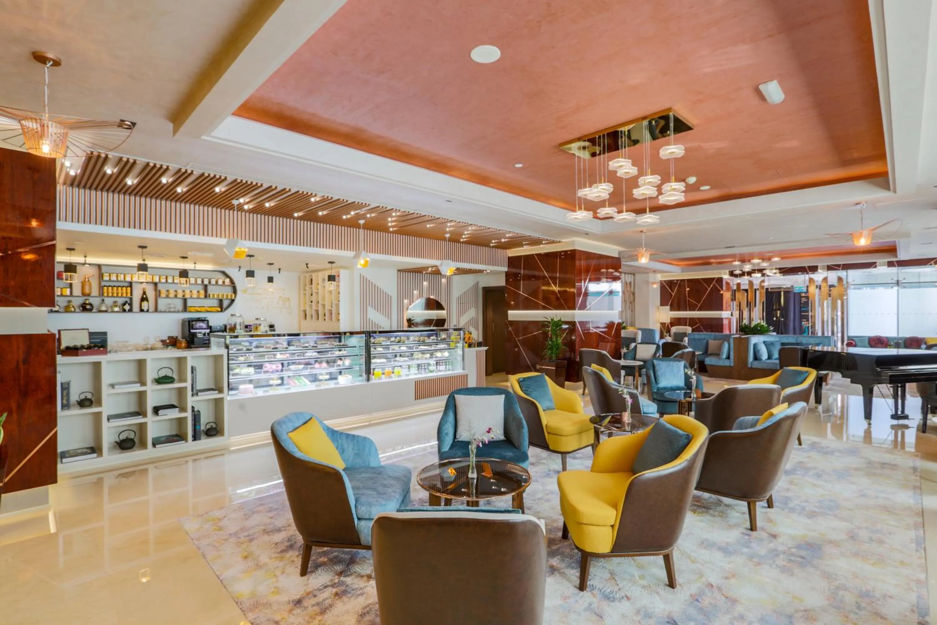 Lounge or bar in Park Regis Kris Kin Hotel