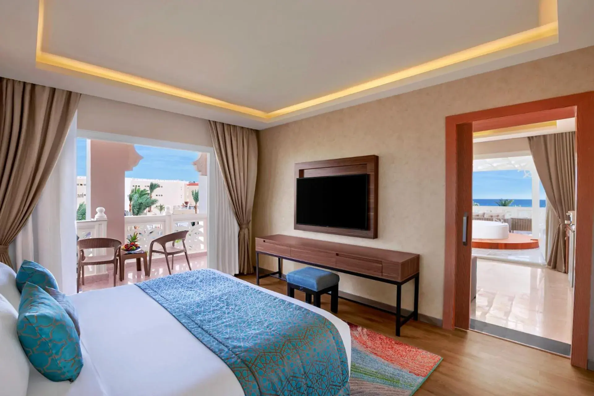 Suite with Sea and Pool View in Pickalbatros Palace - Aqua Park Hurghada Suite with Sea and Pool View in Pickalbatros Palace - Aqua Park Hurghada