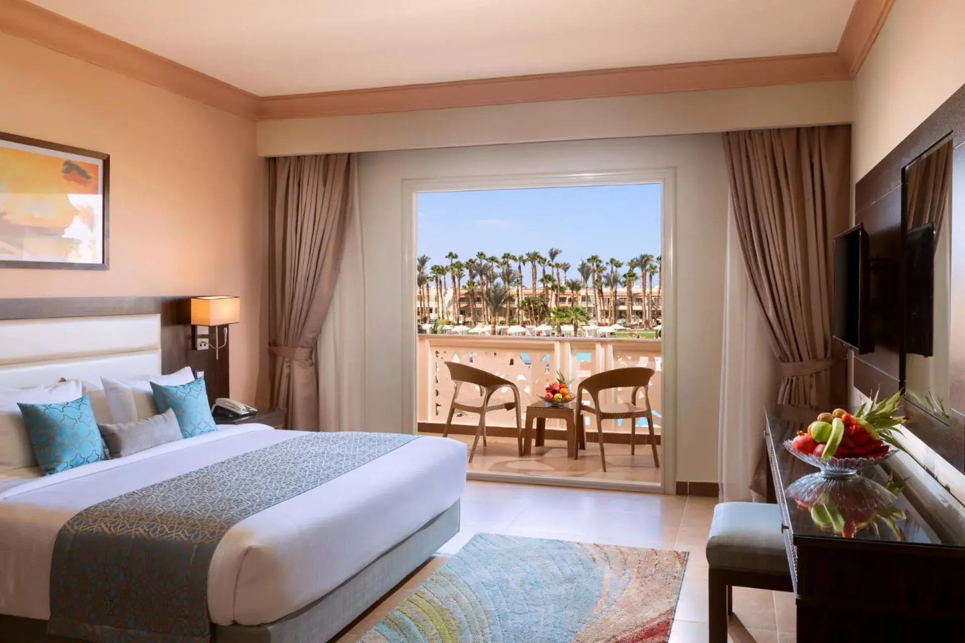 Deluxe Family Room in Pickalbatros Palace - Aqua Park Hurghada Deluxe Family Room in Pickalbatros Palace - Aqua Park Hurghada