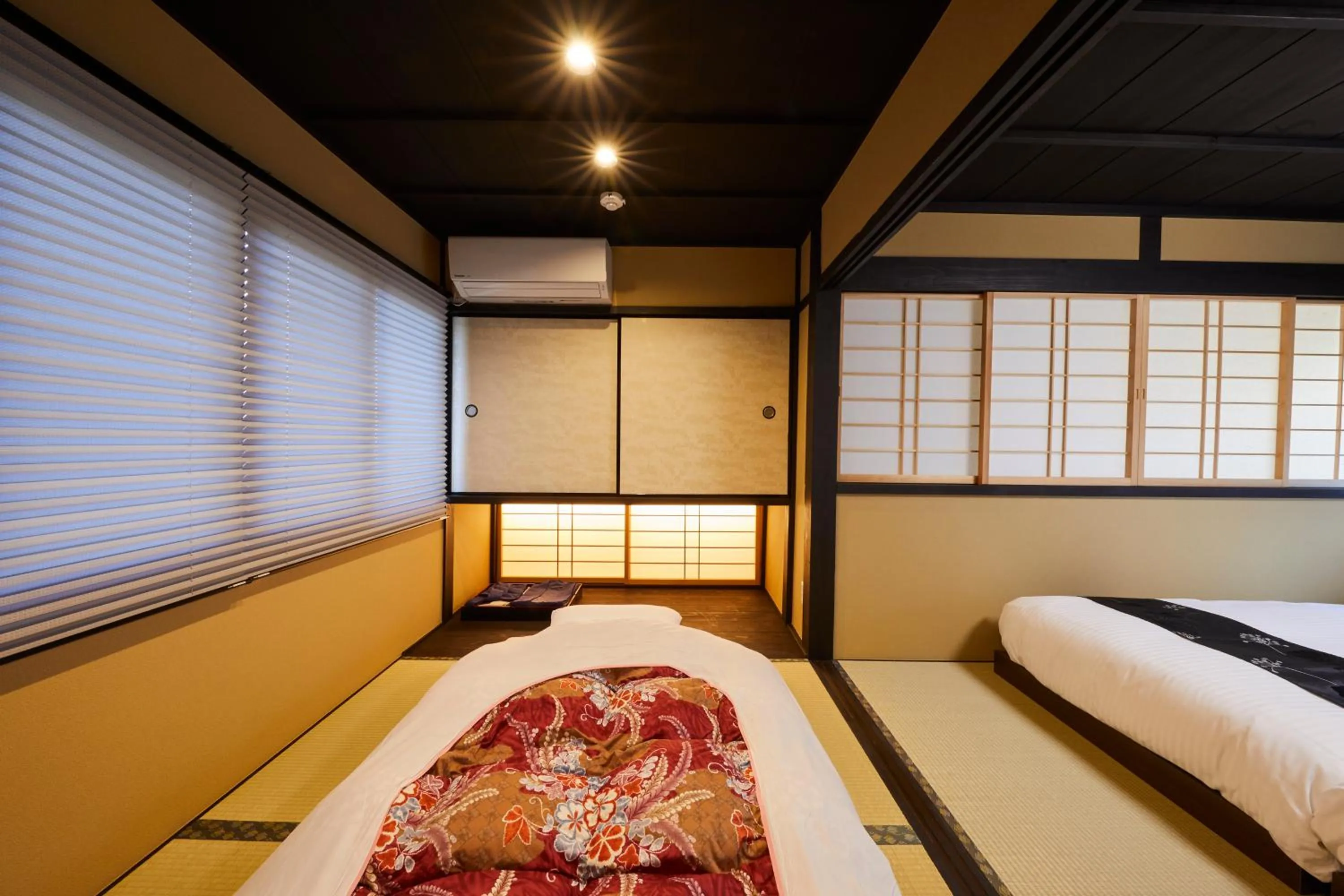 Bedroom, Bed in Rinn Gojomibugawa East