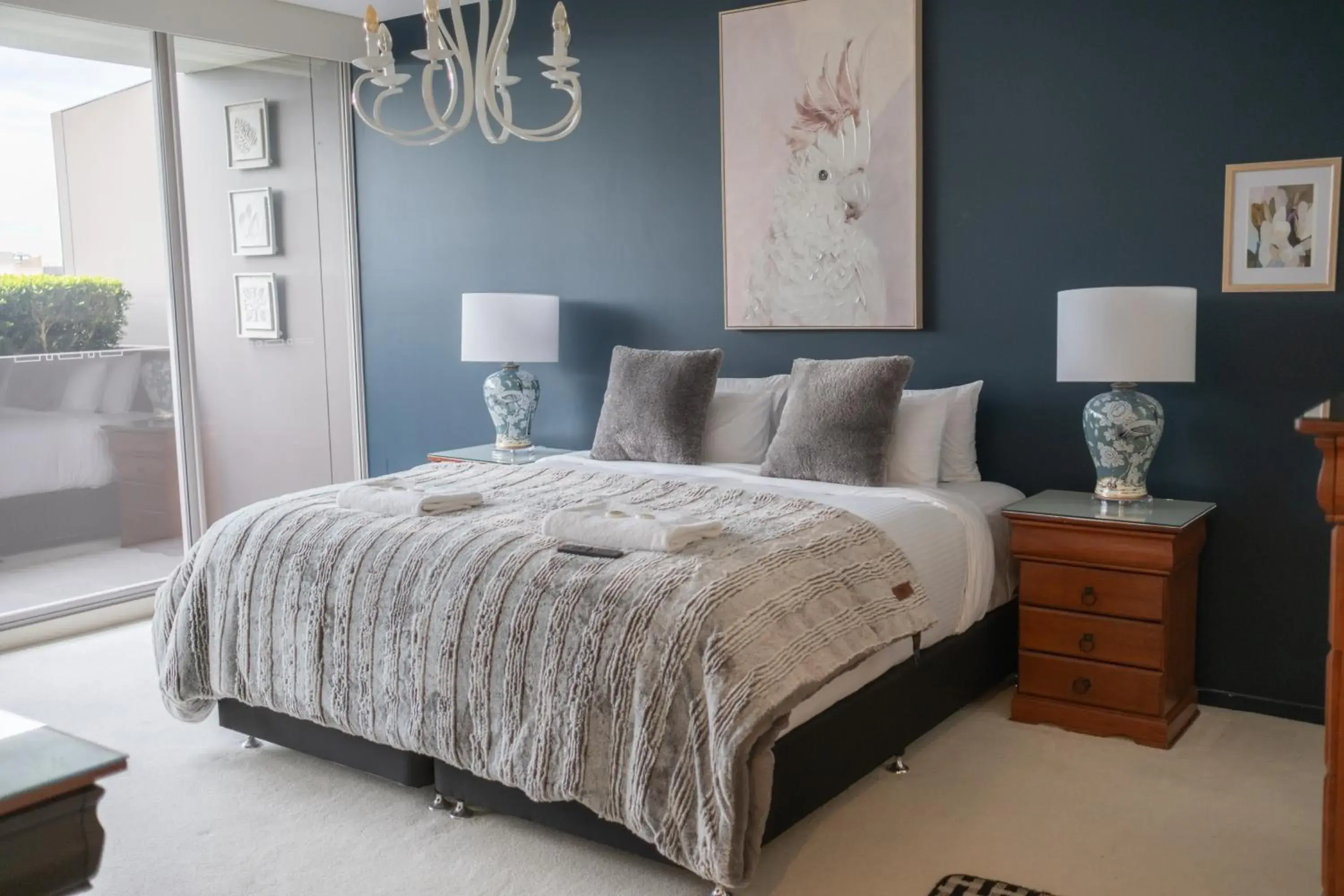 Bed in Honeysuckle Executive Apartments Bed in Honeysuckle Executive Apartments