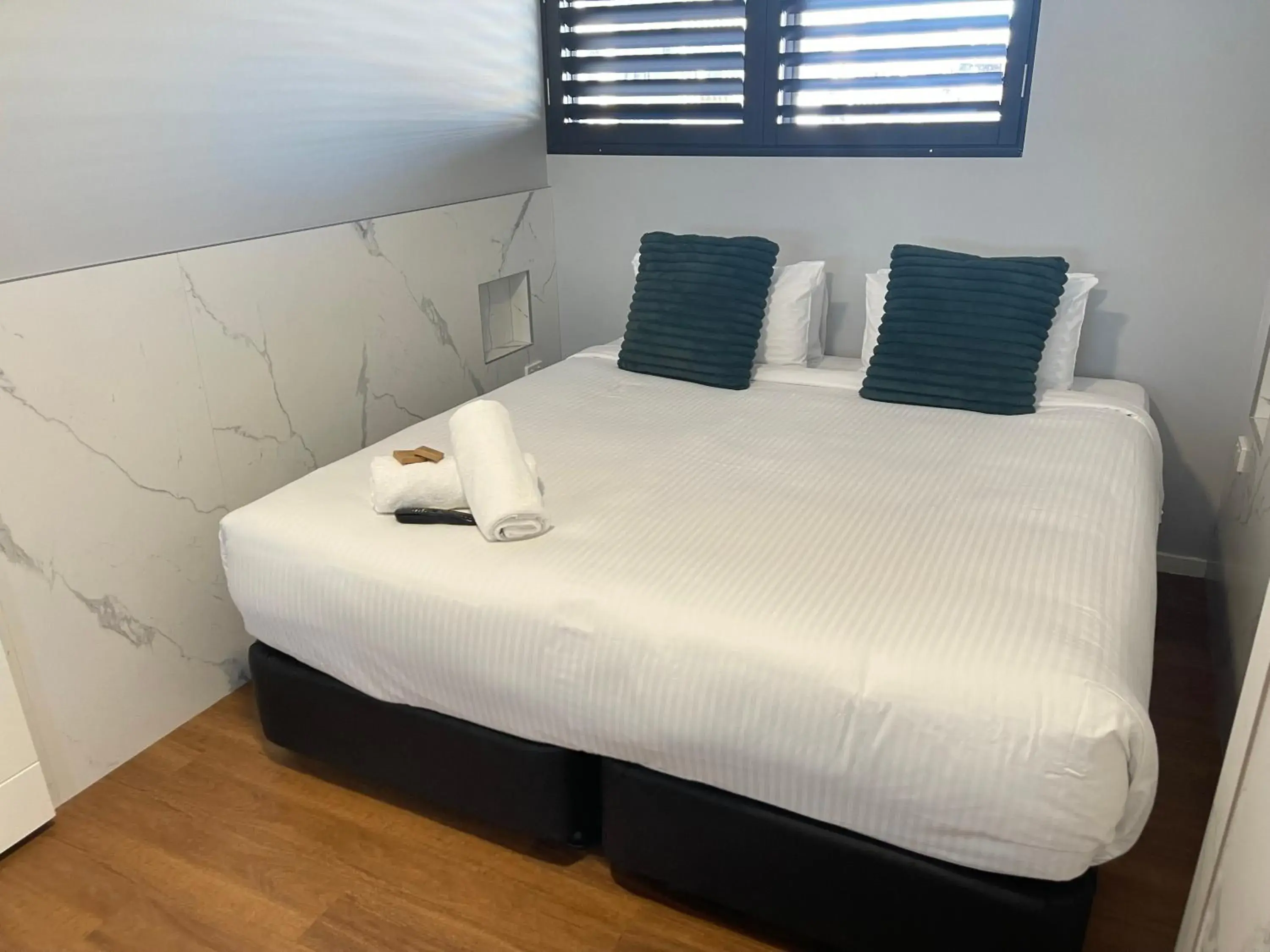 Bed in Honeysuckle Executive Apartments Bed in Honeysuckle Executive Apartments