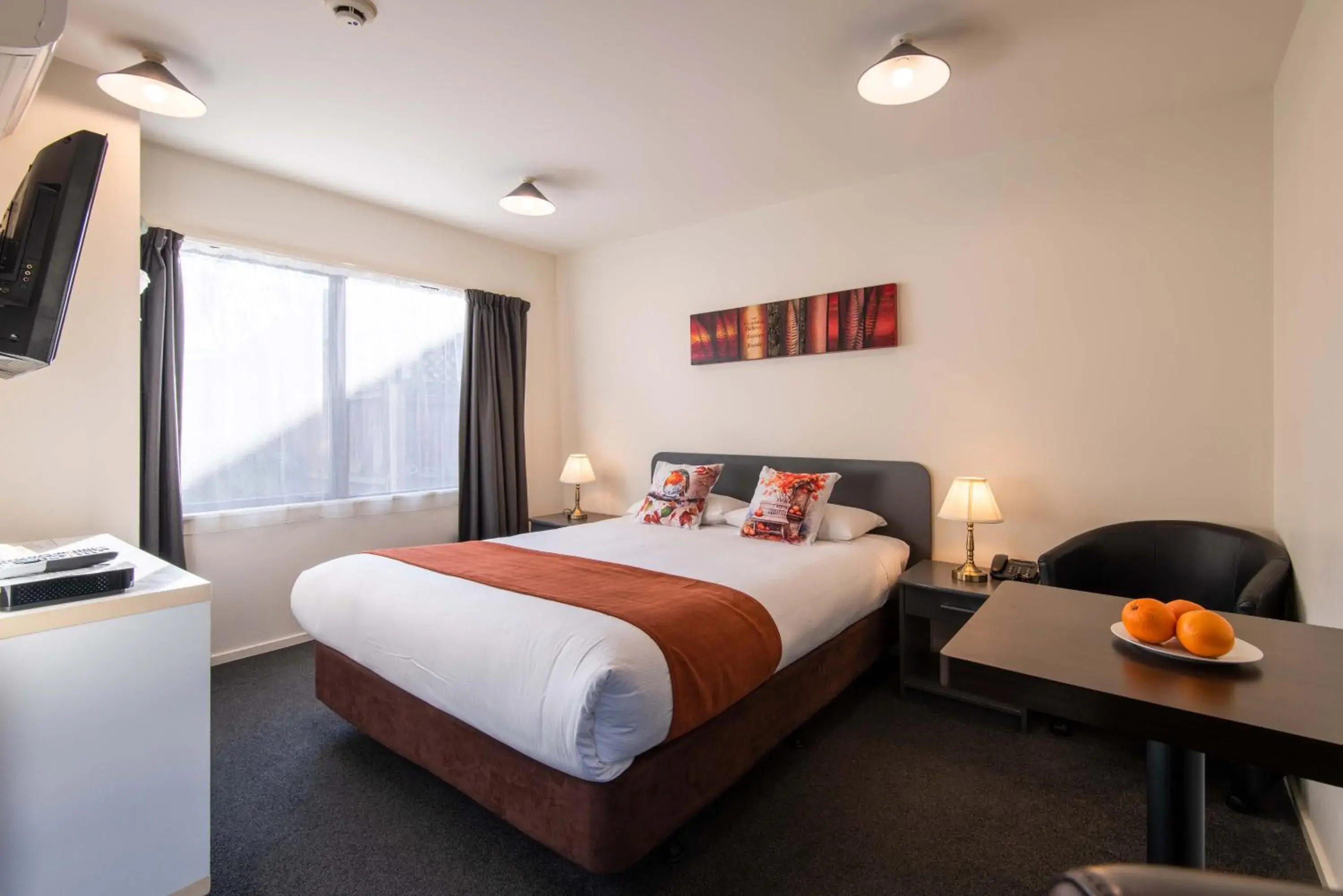 Studio in 298 Westside Motor Lodge Studio in 298 Westside Motor Lodge