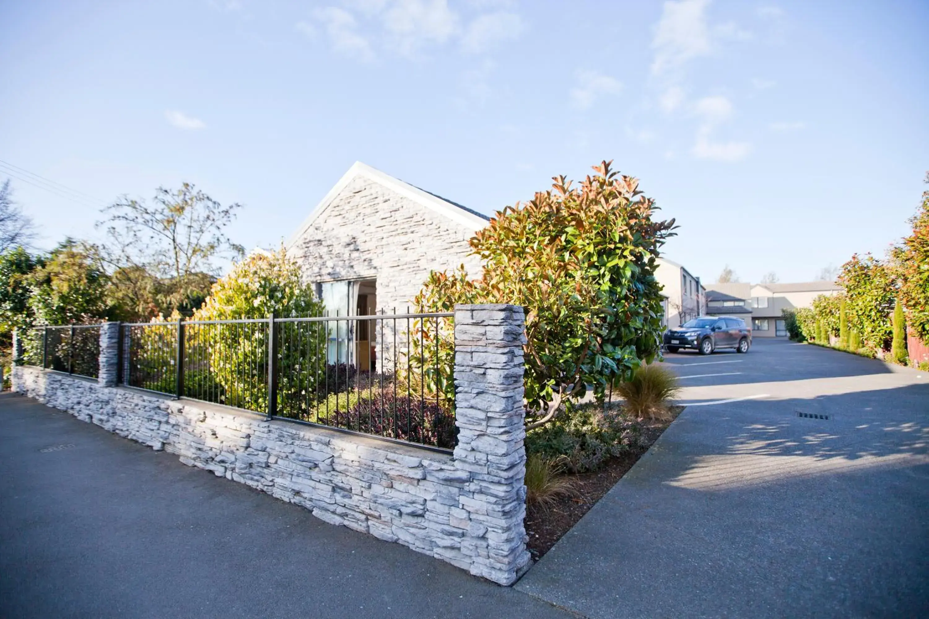 Property building in 298 Westside Motor Lodge Property building in 298 Westside Motor Lodge