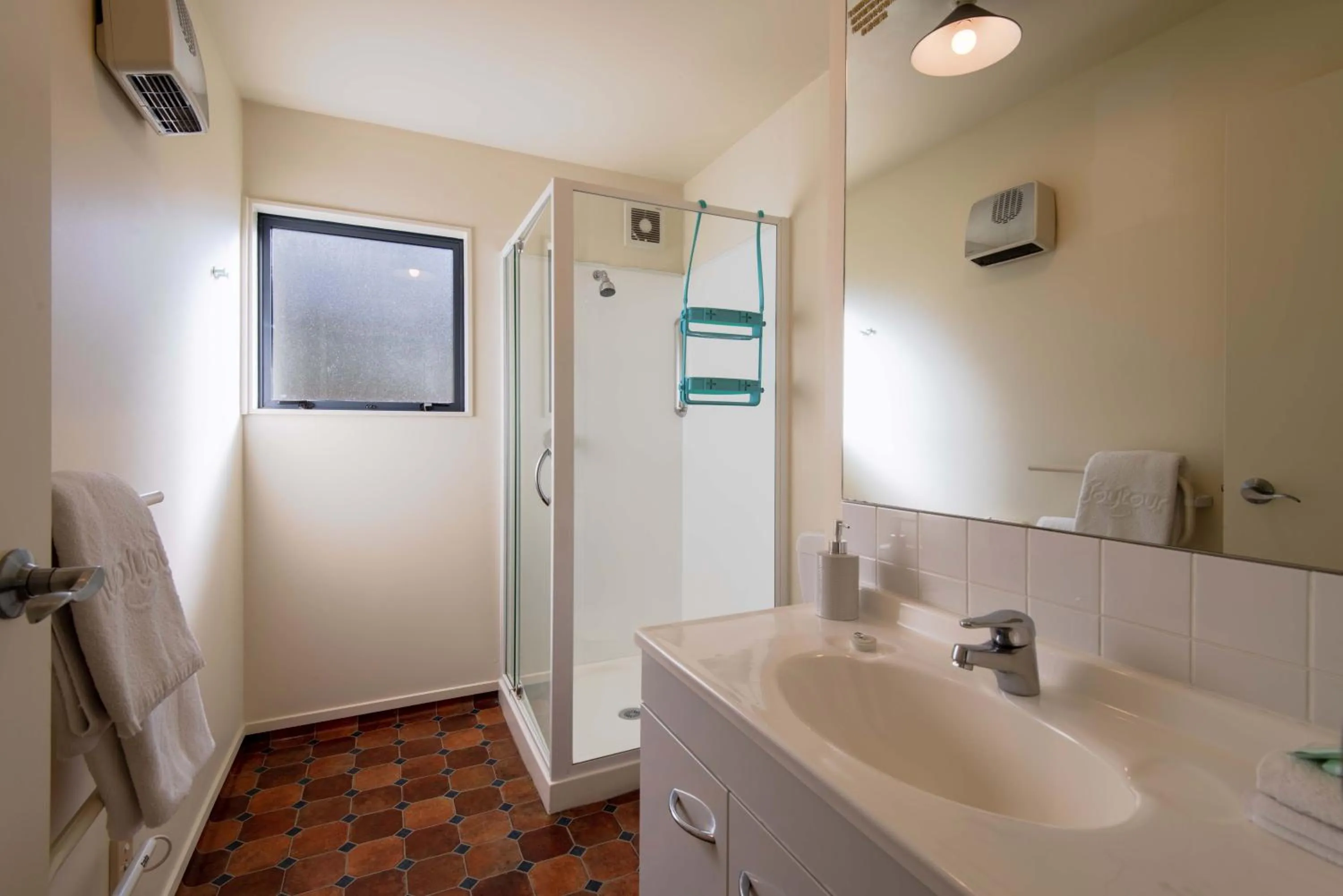 Bathroom in 298 Westside Motor Lodge