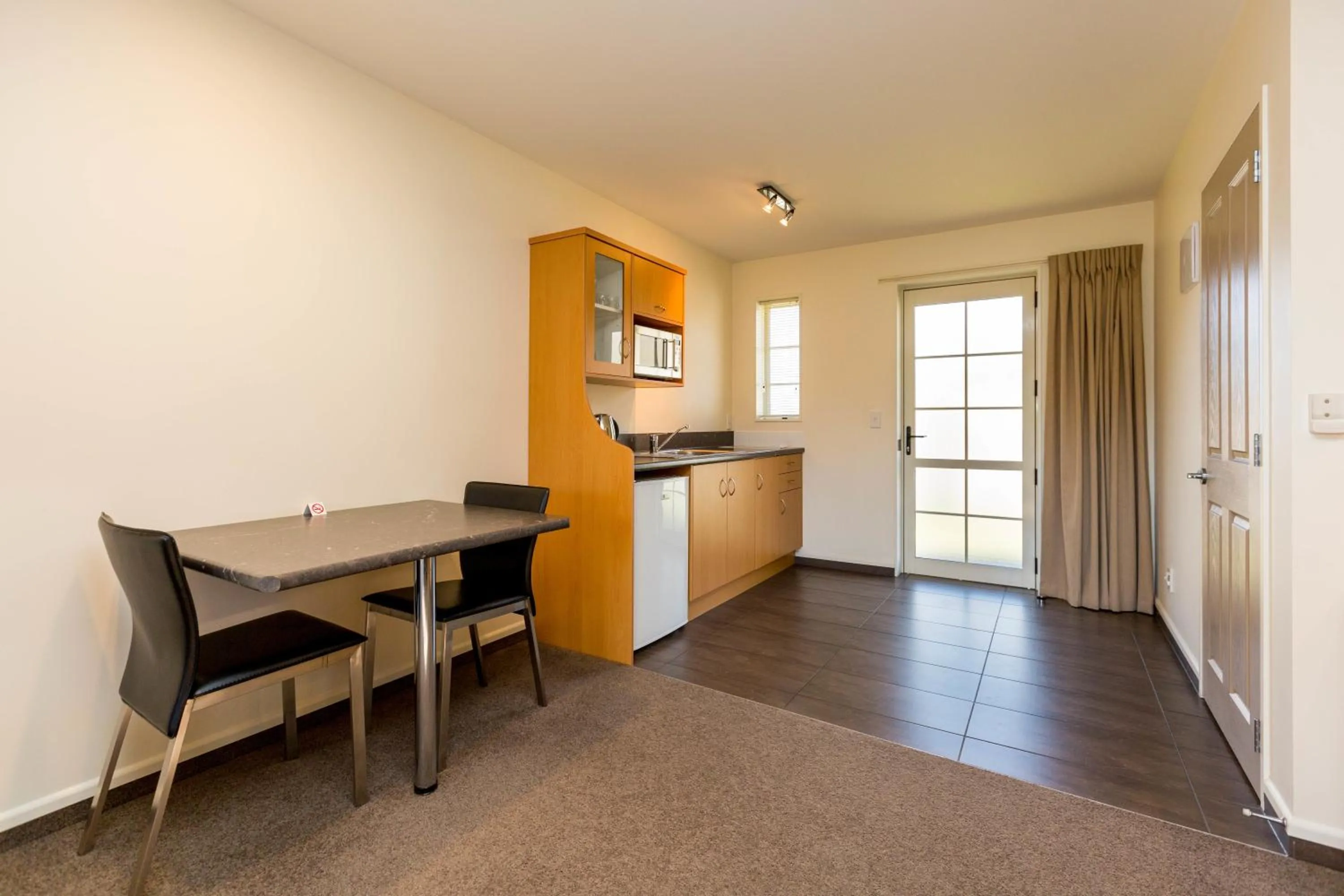Living room in Aspen Court Motel Taihape