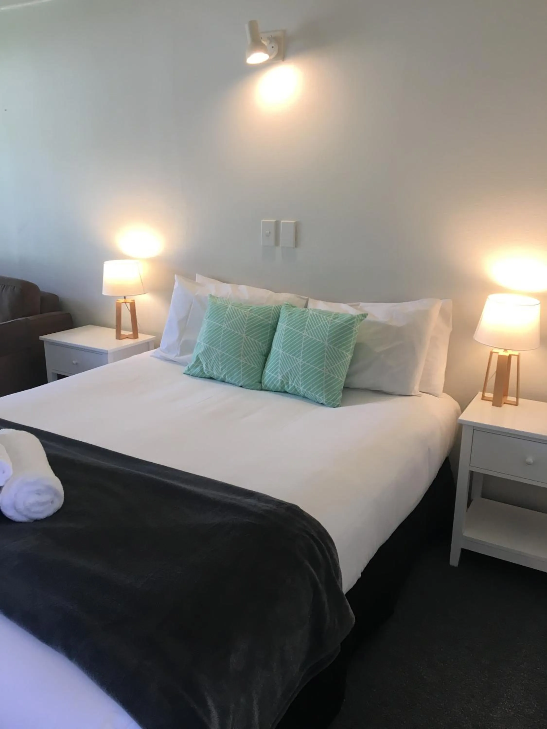 Bed in Fairway Motel & Apartments