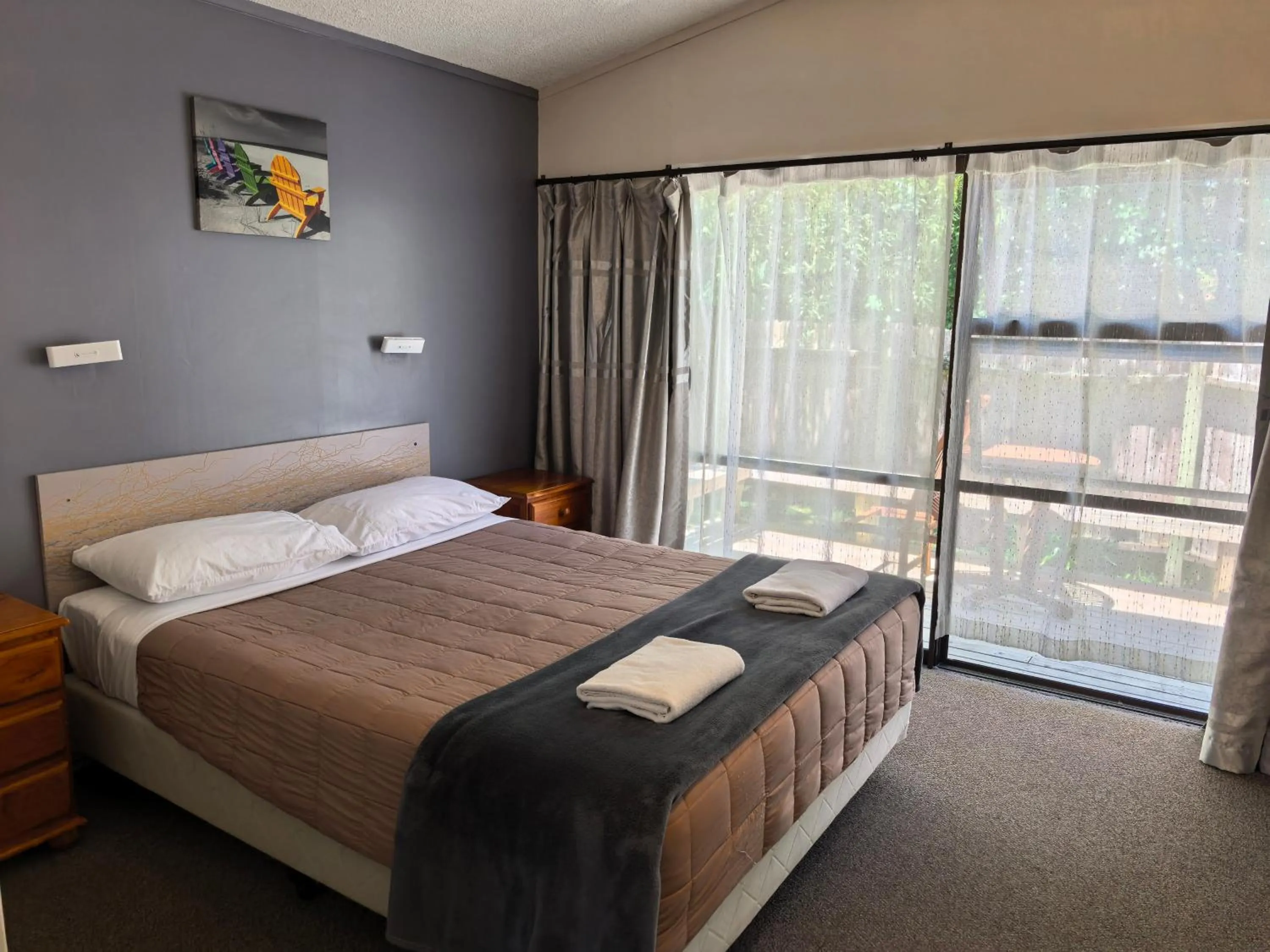 Bedroom, Bed in Judges Pool Motel Turangi