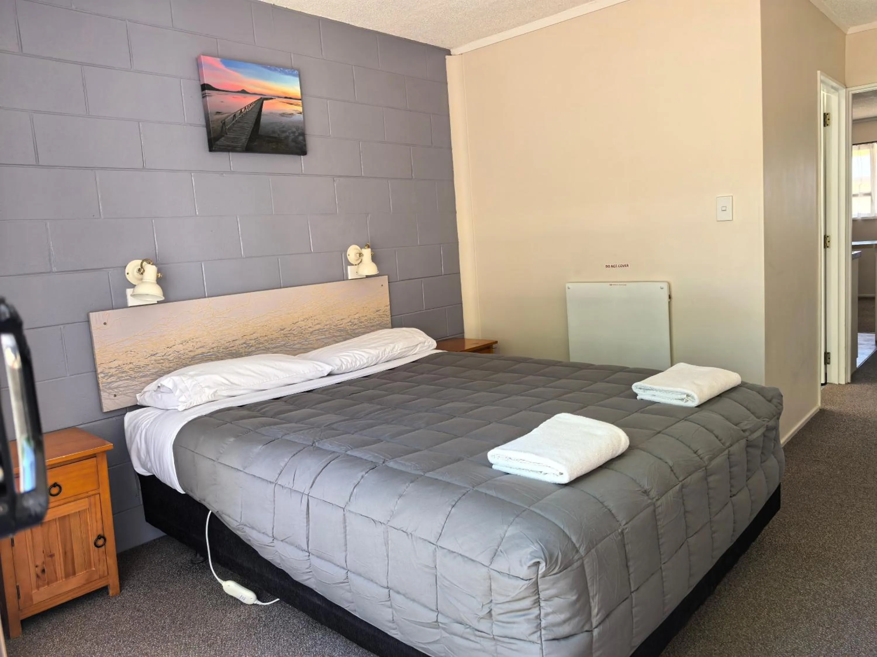 Bedroom, Bed in Judges Pool Motel Turangi