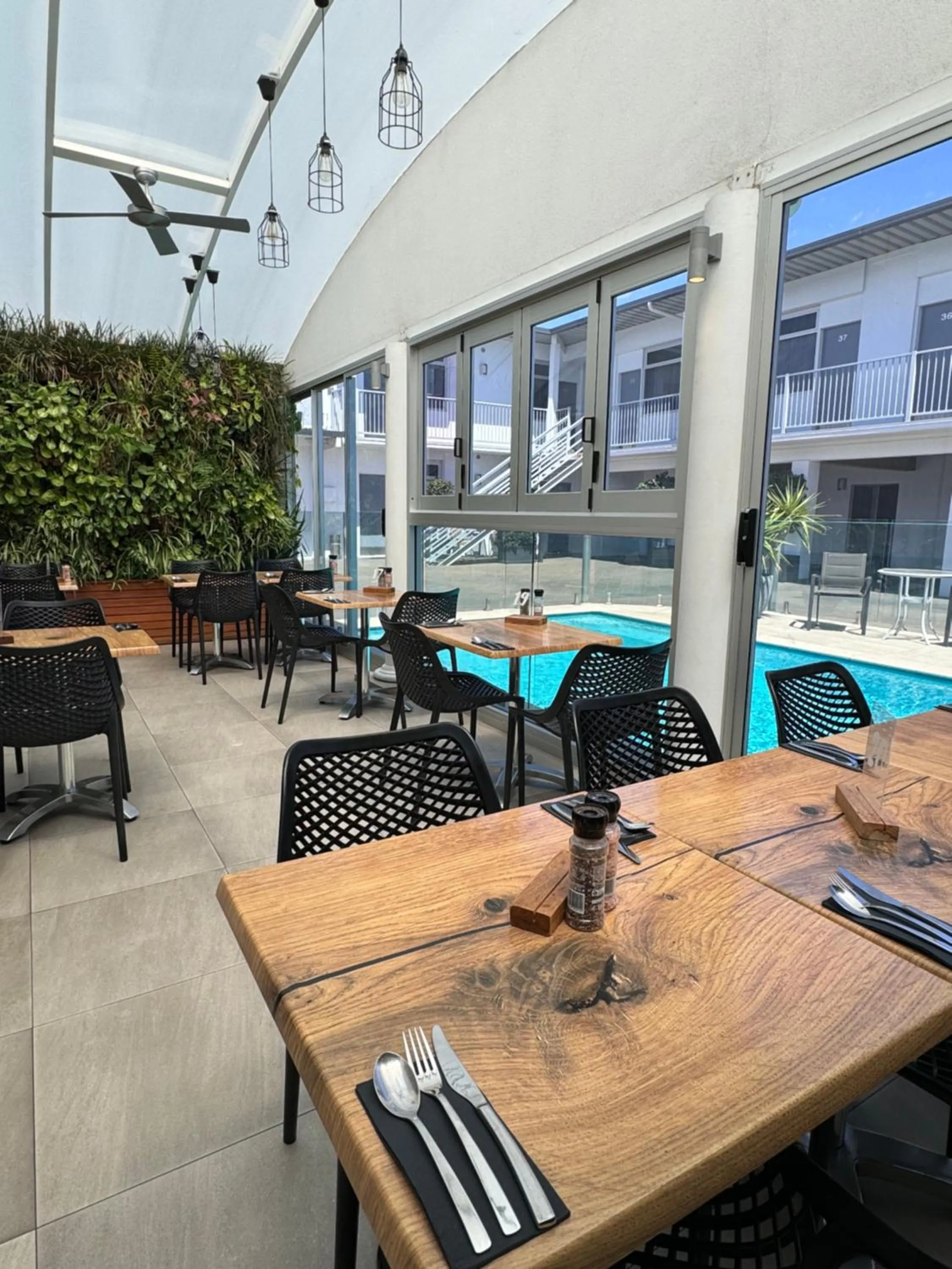 Restaurant/places to eat in ibis Styles Broken Hill