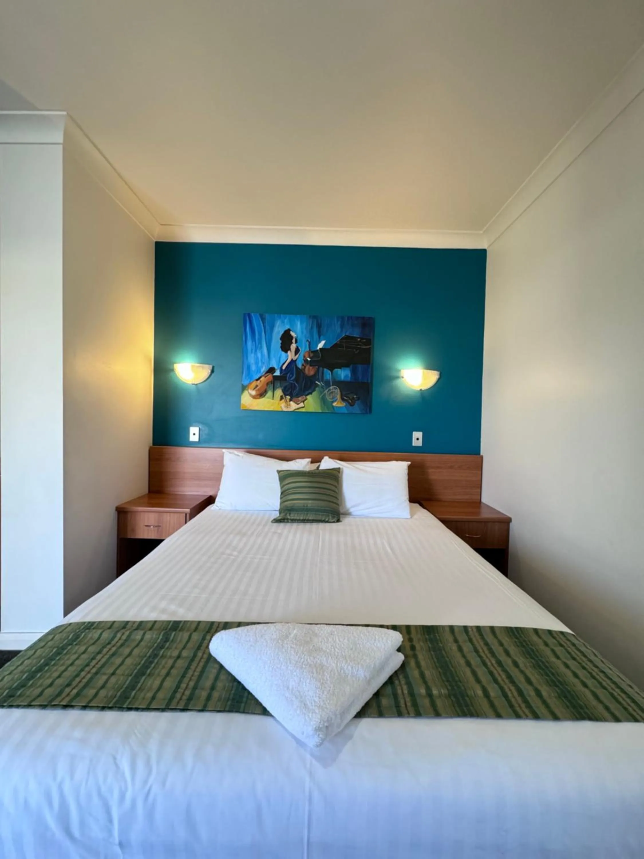 Bed in ibis Styles Broken Hill