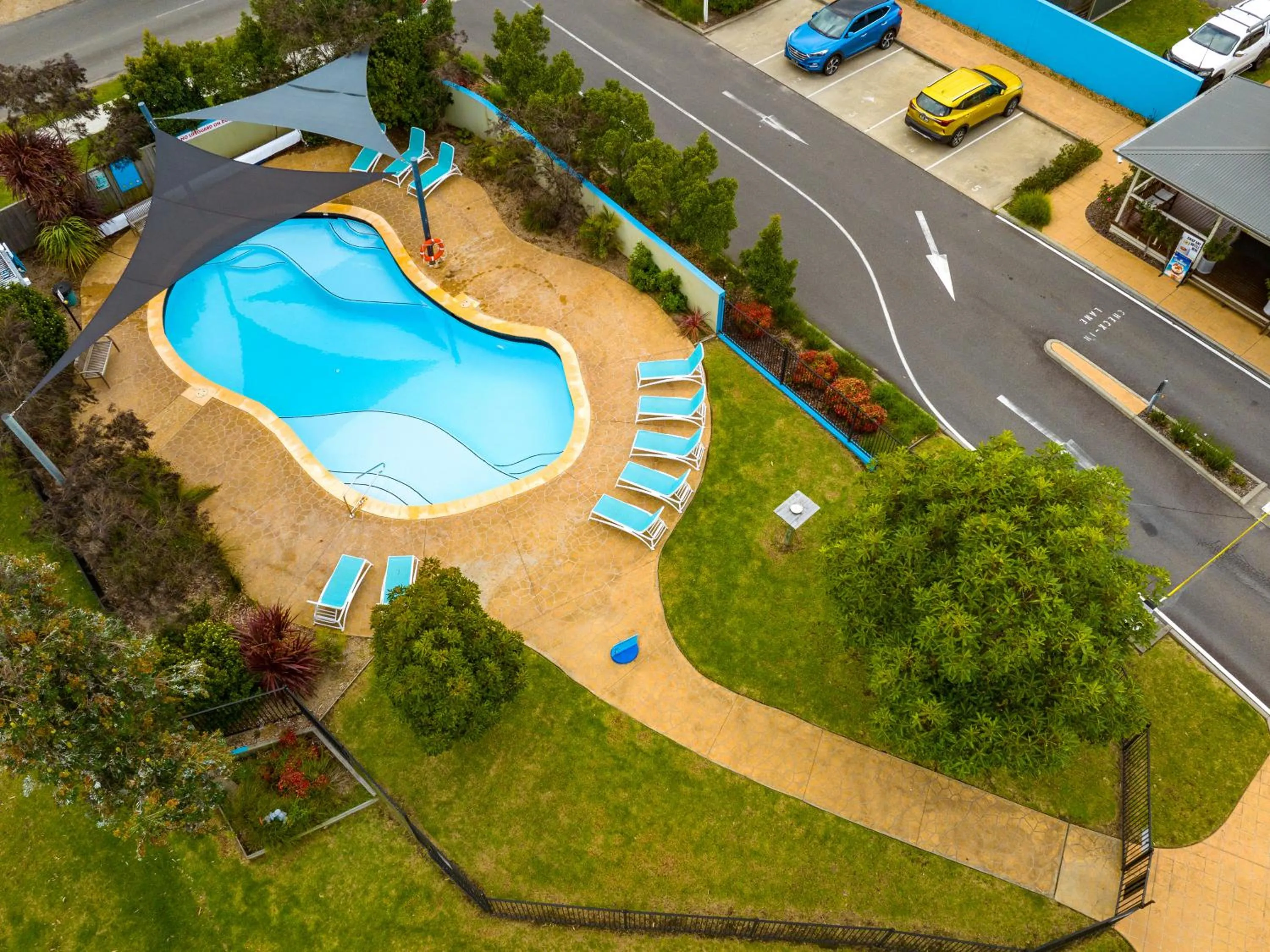 Swimming pool in NRMA Eastern Beach Holiday Park