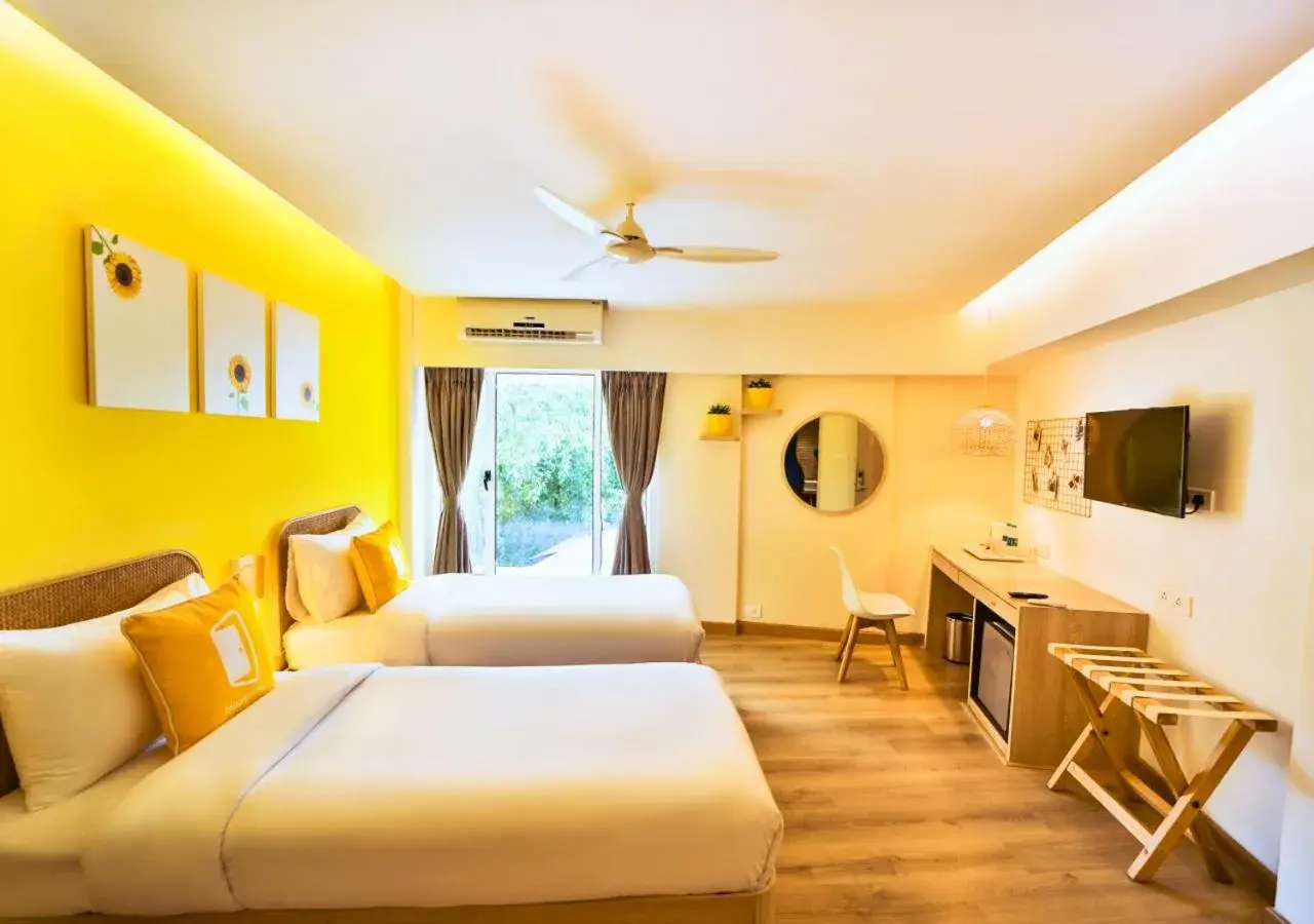 Bedroom, Bed in Bloom Hotel - Juhu Bedroom, Bed in Bloom Hotel - Juhu