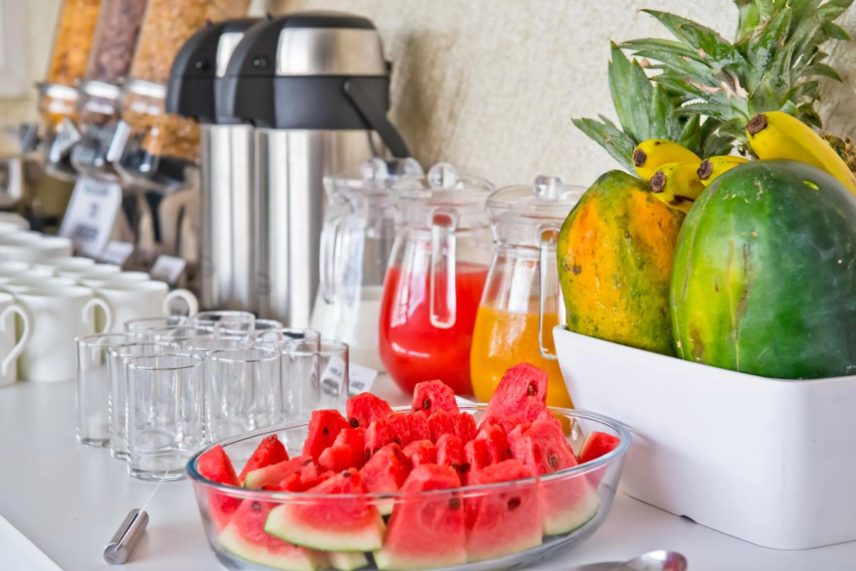 Buffet breakfast in Bloom Hotel - Juhu