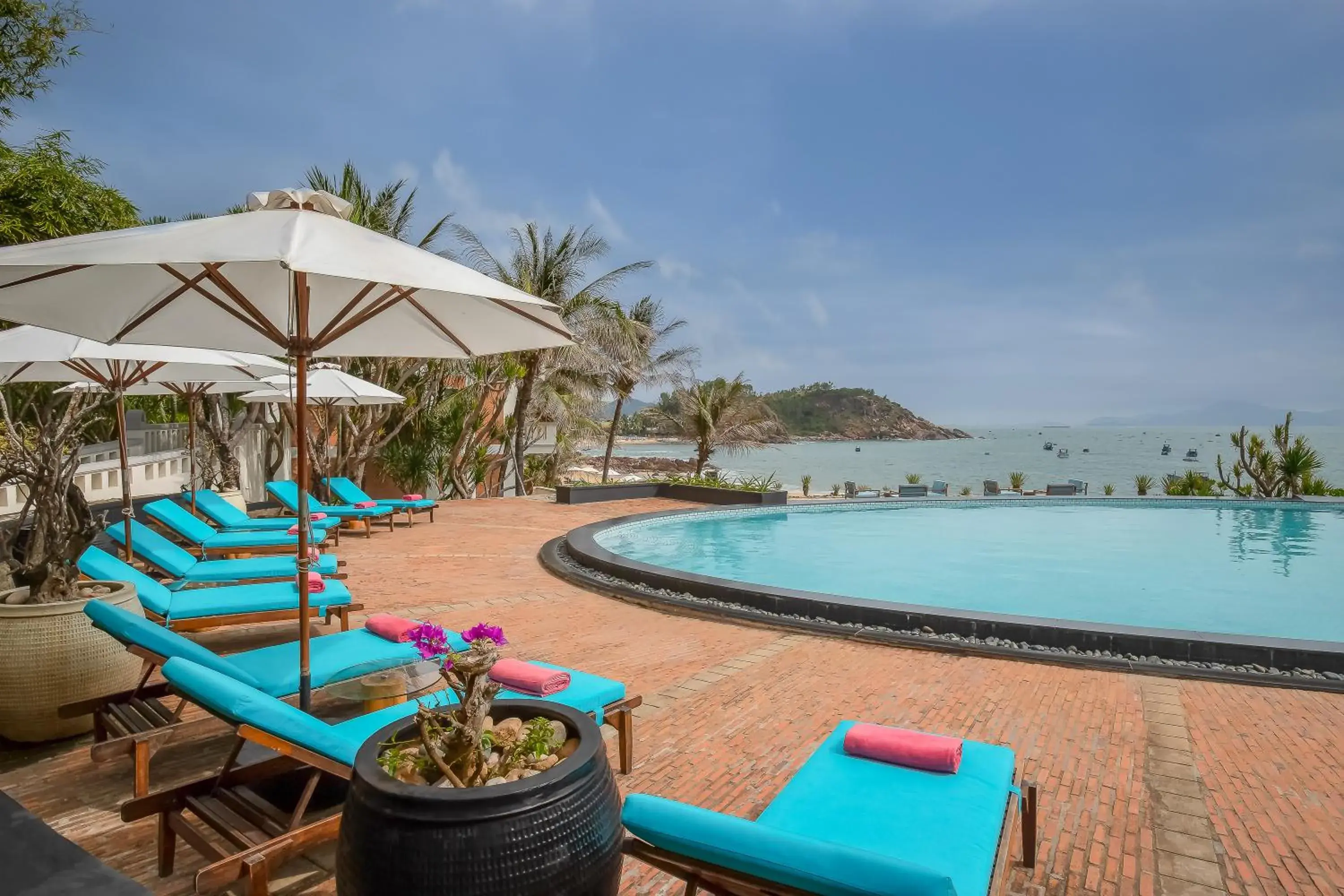 Swimming pool in Avani Quy Nhon Resort Swimming pool in Avani Quy Nhon Resort