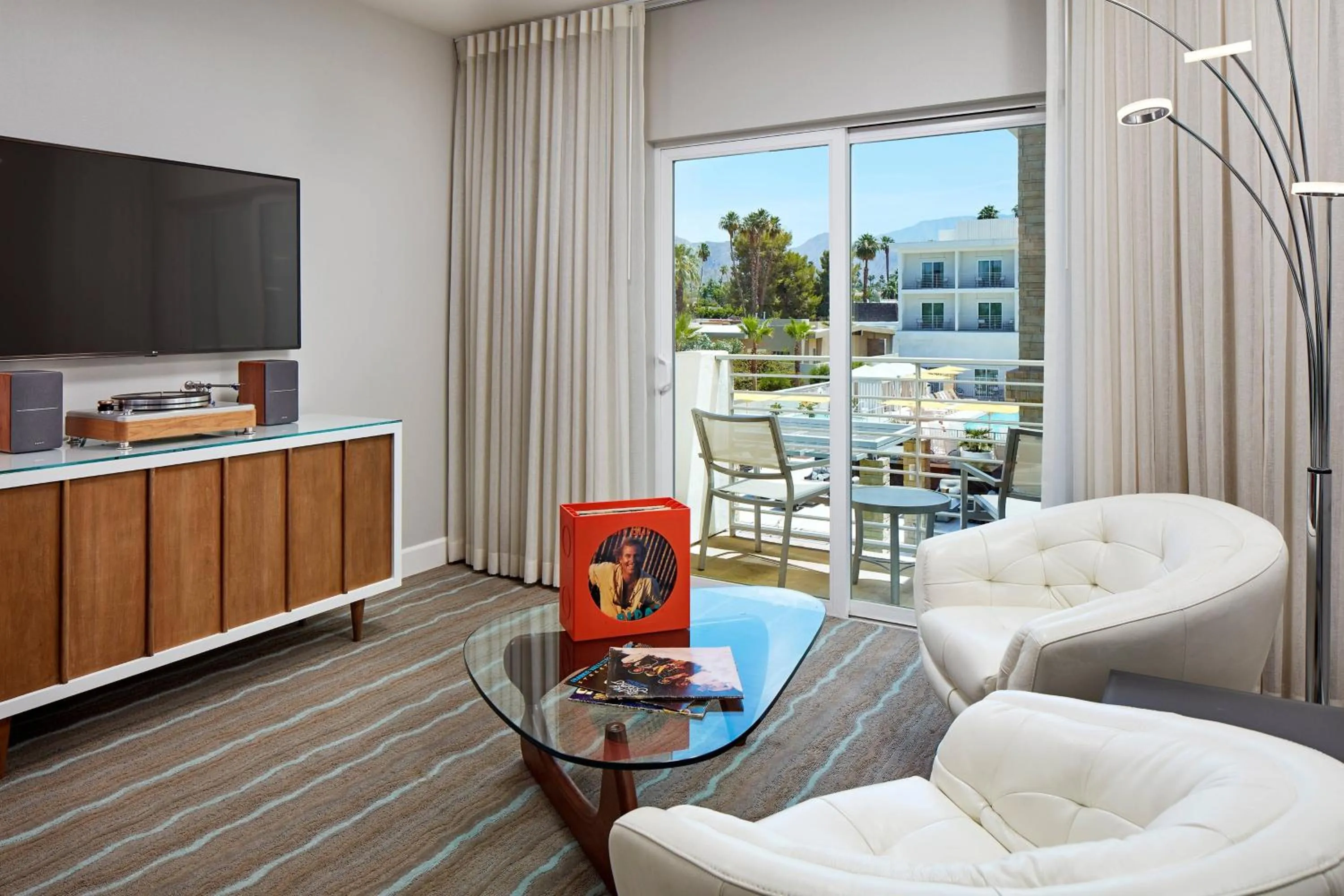 Living room in HOTEL PASEO, Autograph Collection