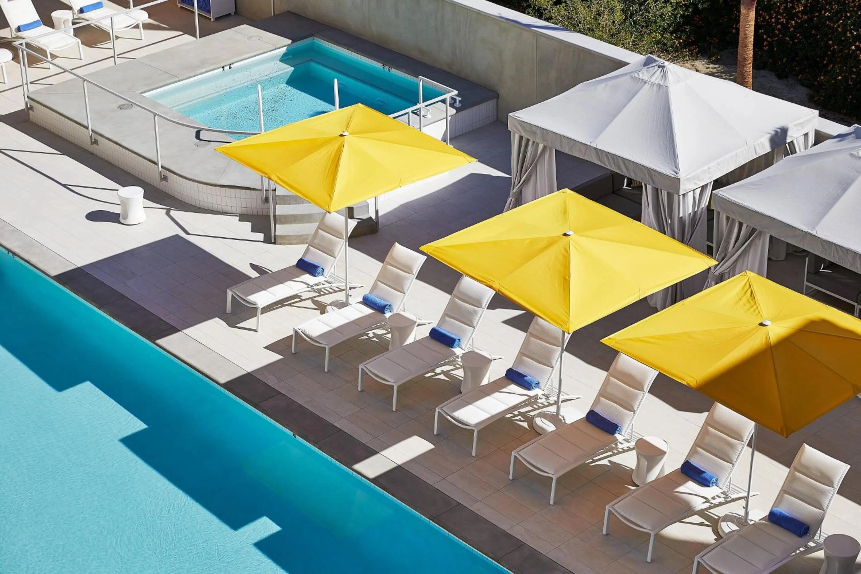 Swimming pool in HOTEL PASEO, Autograph Collection