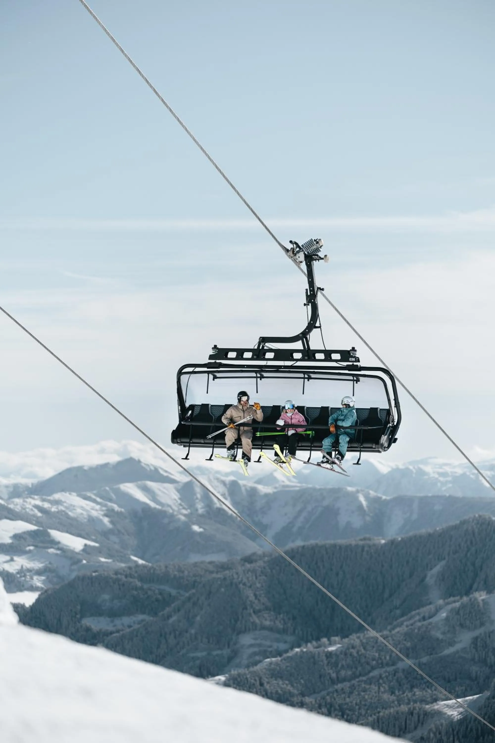 Skiing in Hotel Schachner
