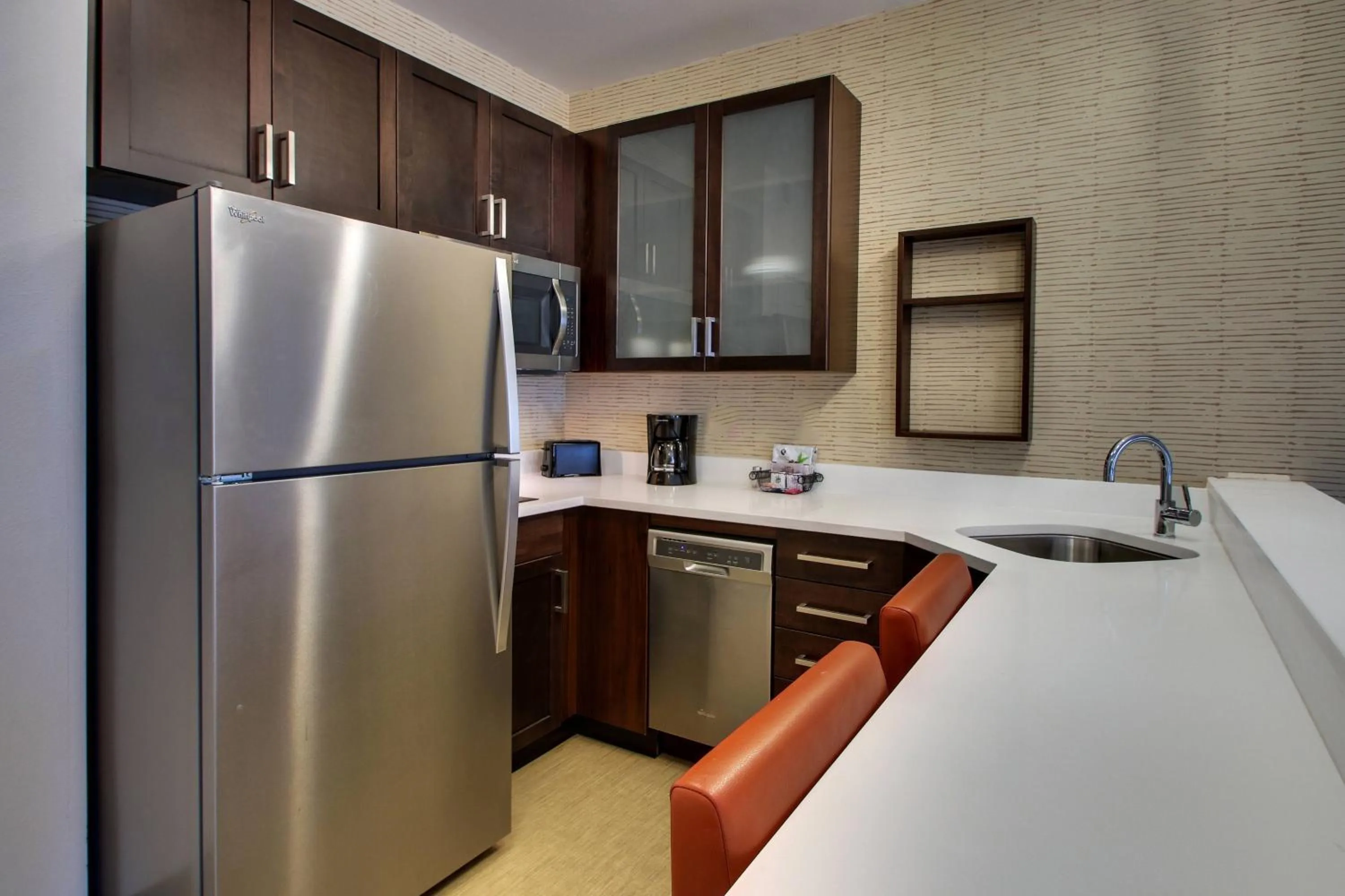 Kitchen or kitchenette in Residence Inn by Marriott Philadelphia Valley Forge/Collegeville