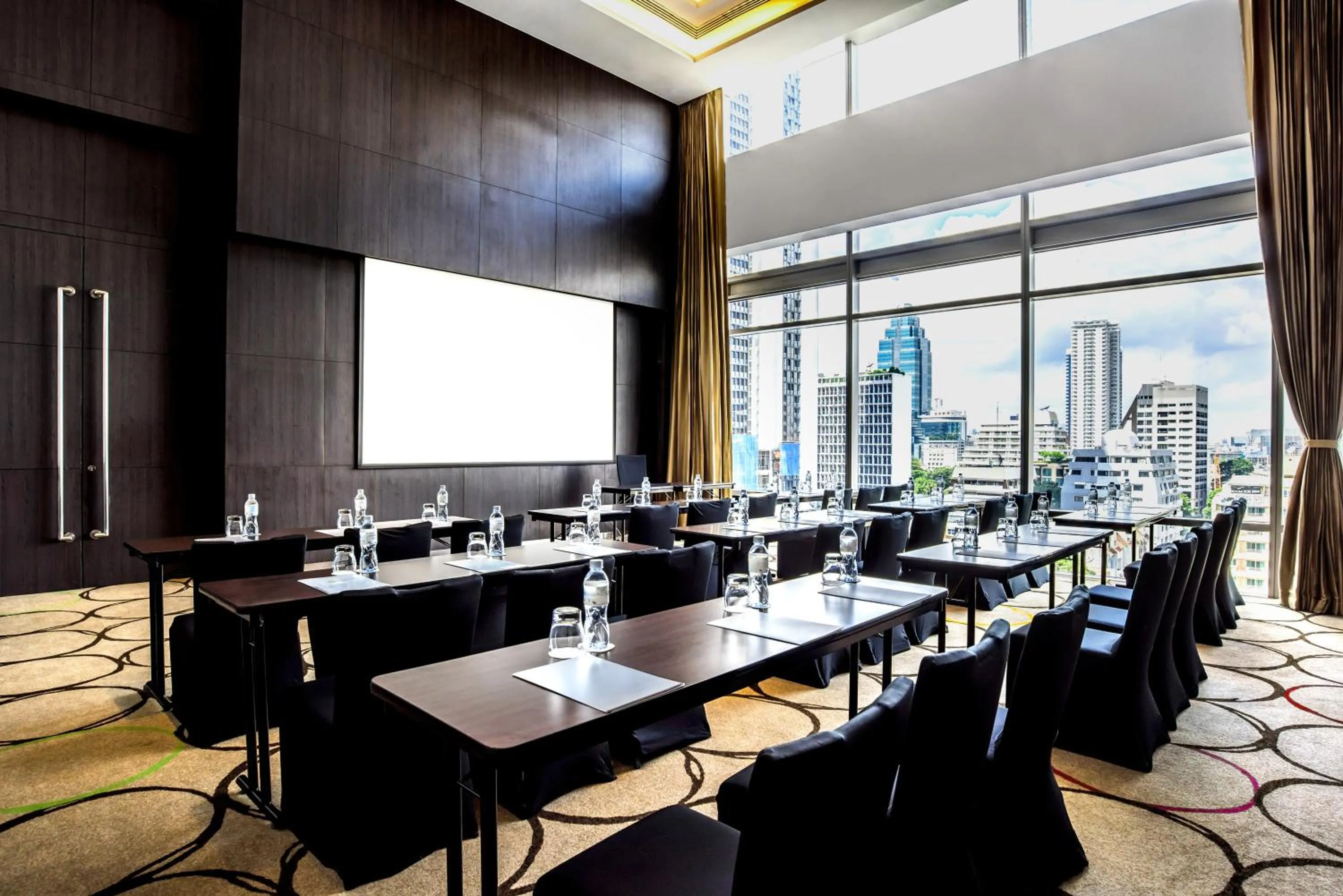 Meeting/conference room in Four Points by Sheraton Bangkok Ploenchit Sukhumvit