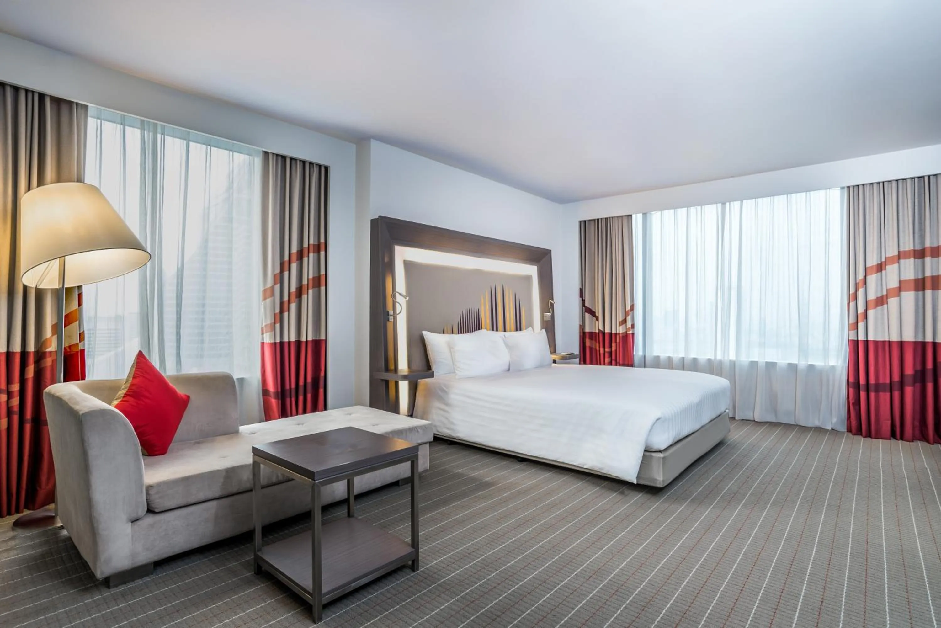 Bed in Four Points by Sheraton Bangkok Ploenchit Sukhumvit