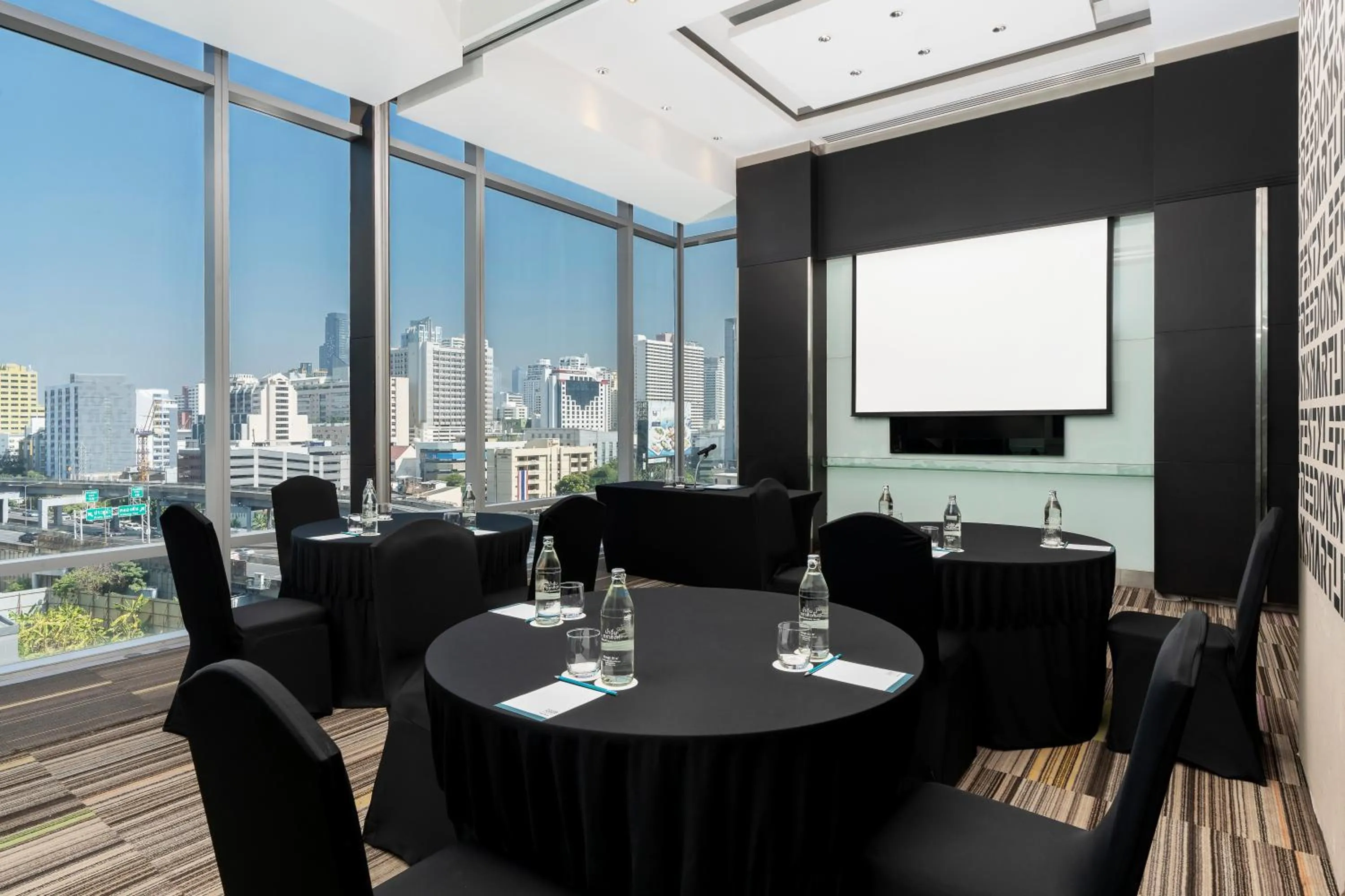 Meeting/conference room in Four Points by Sheraton Bangkok Ploenchit Sukhumvit