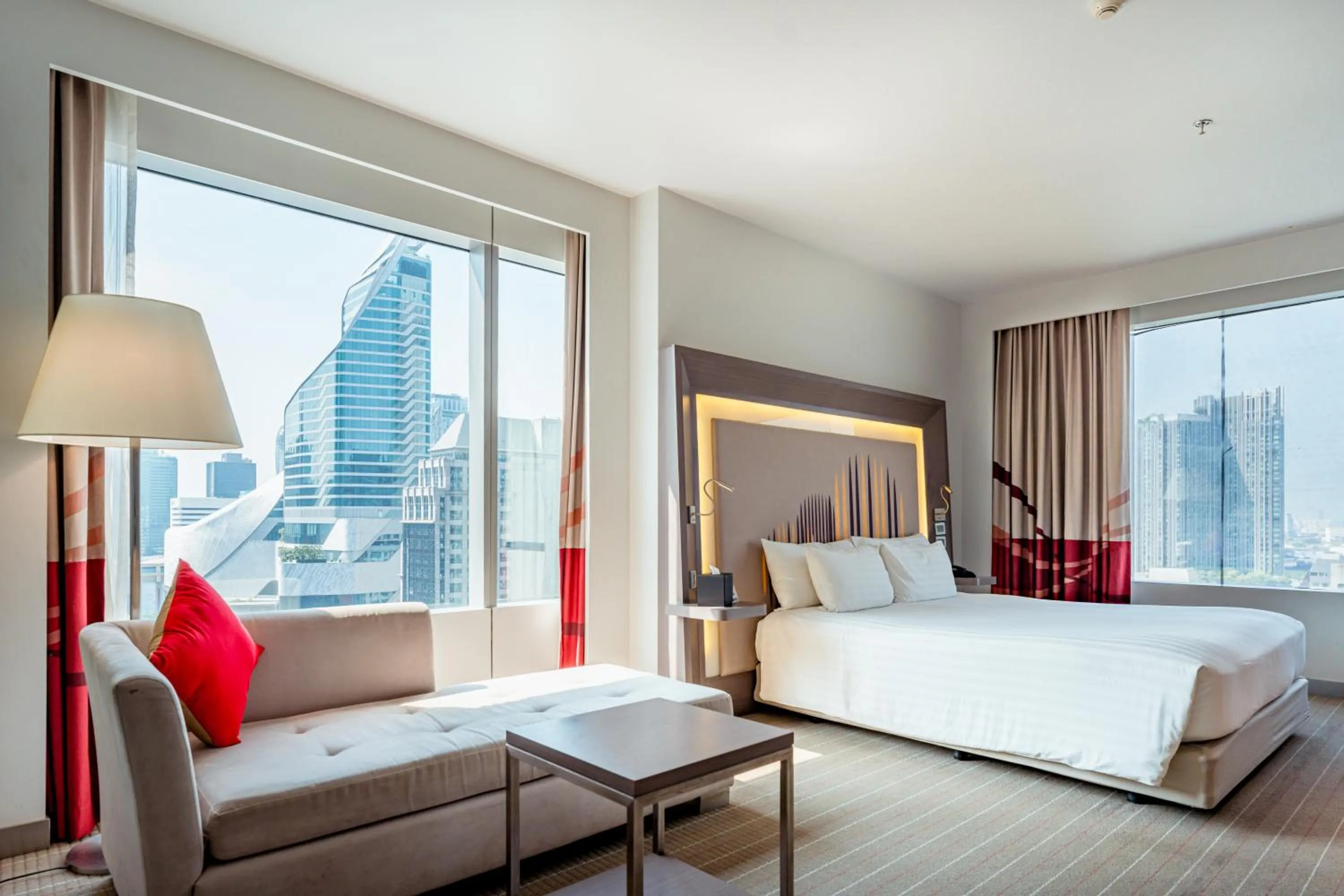 Bed in Four Points by Sheraton Bangkok Ploenchit Sukhumvit