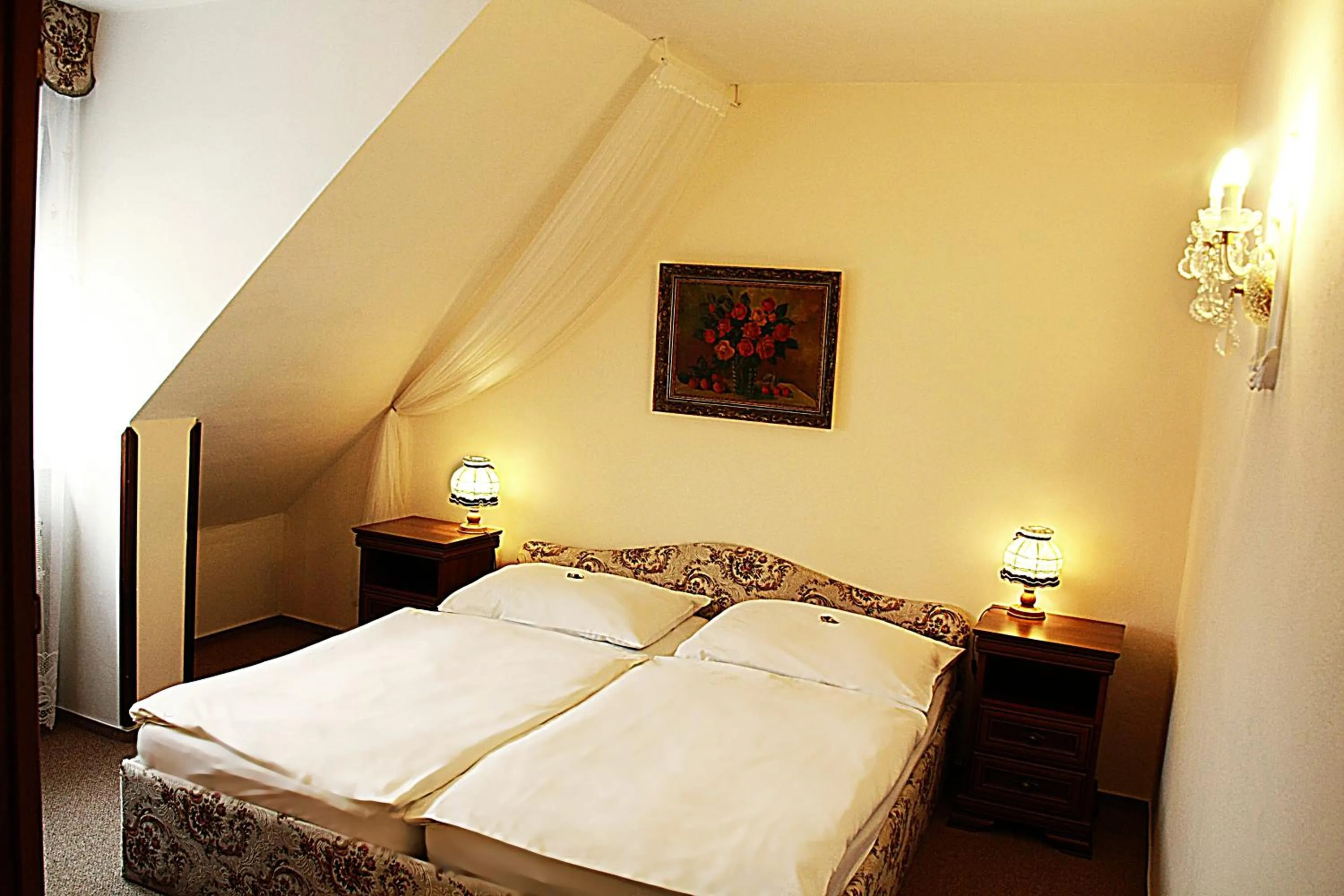 Bed in Hotel Excellent