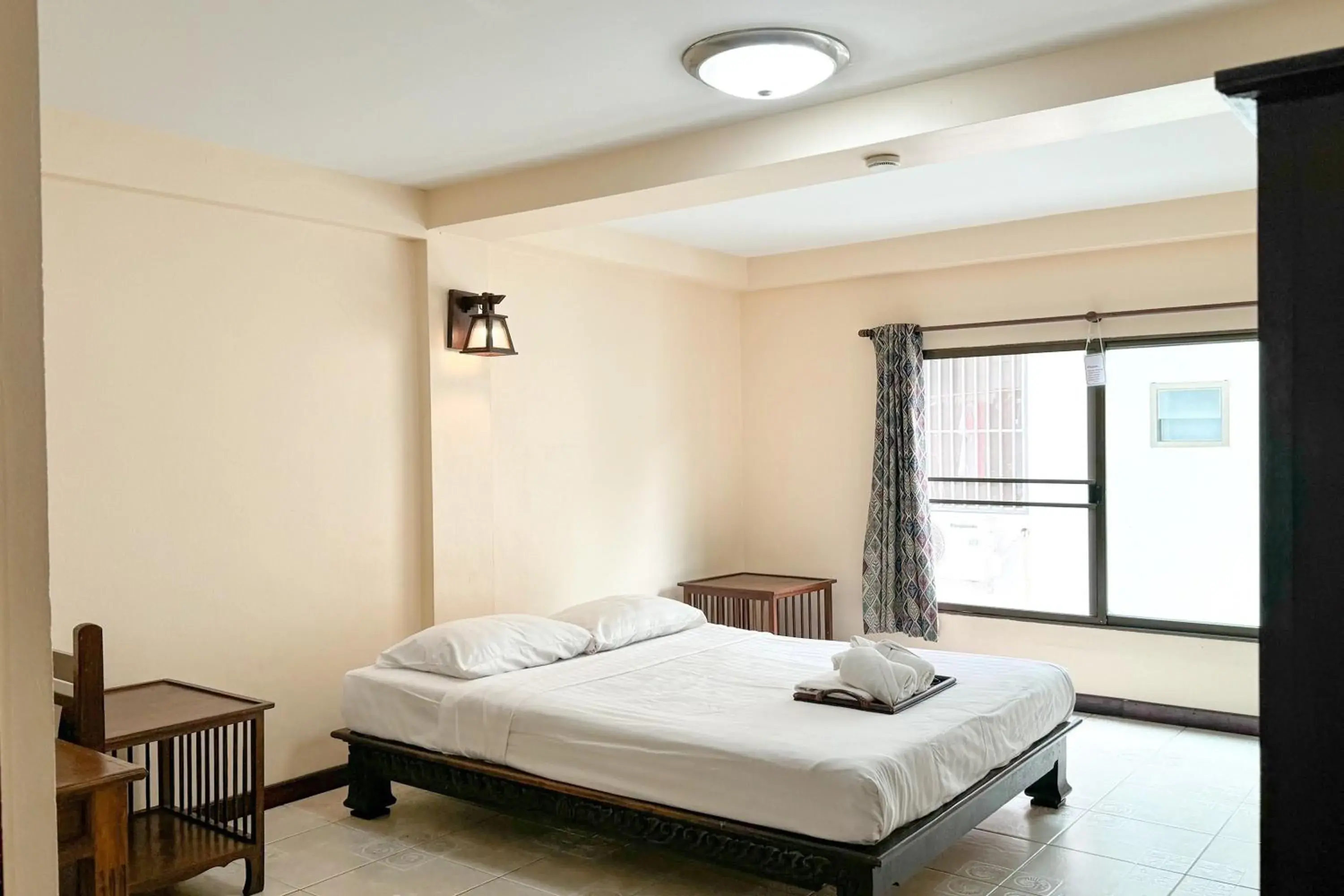 Standard Double Bed with Fan in SK House 2 Standard Double Bed with Fan in SK House 2