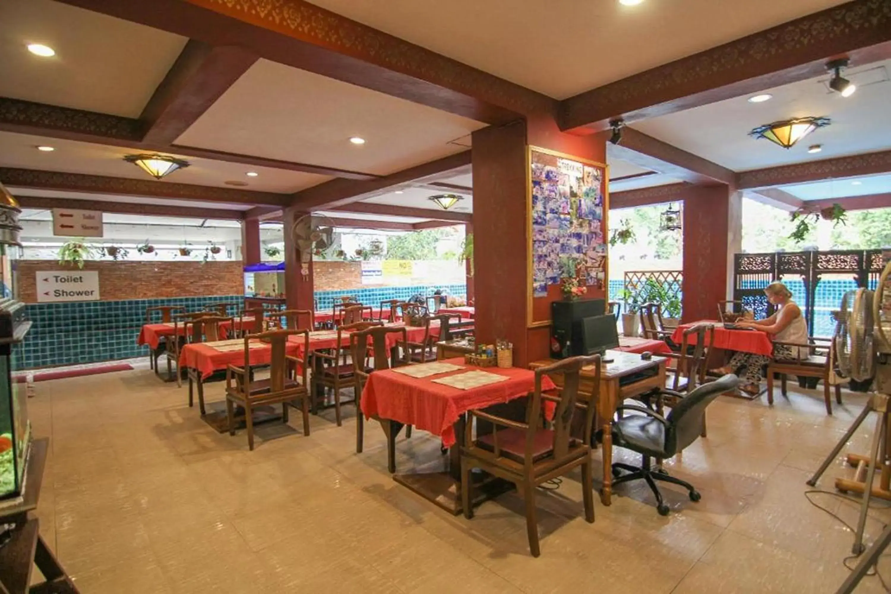 Restaurant/places to eat in SK House 2 Restaurant/places to eat in SK House 2