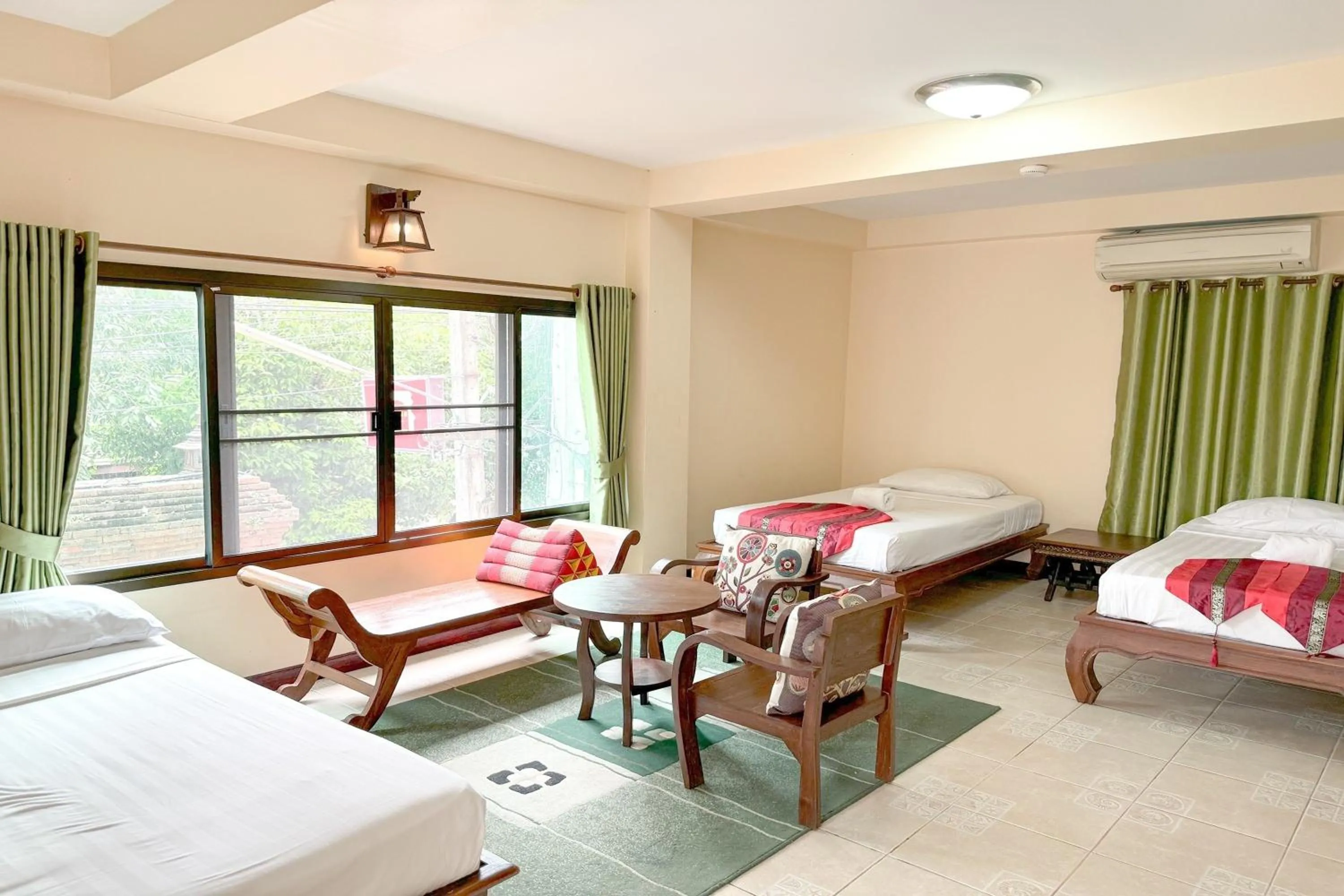 Bedroom, Bed in SK House 2