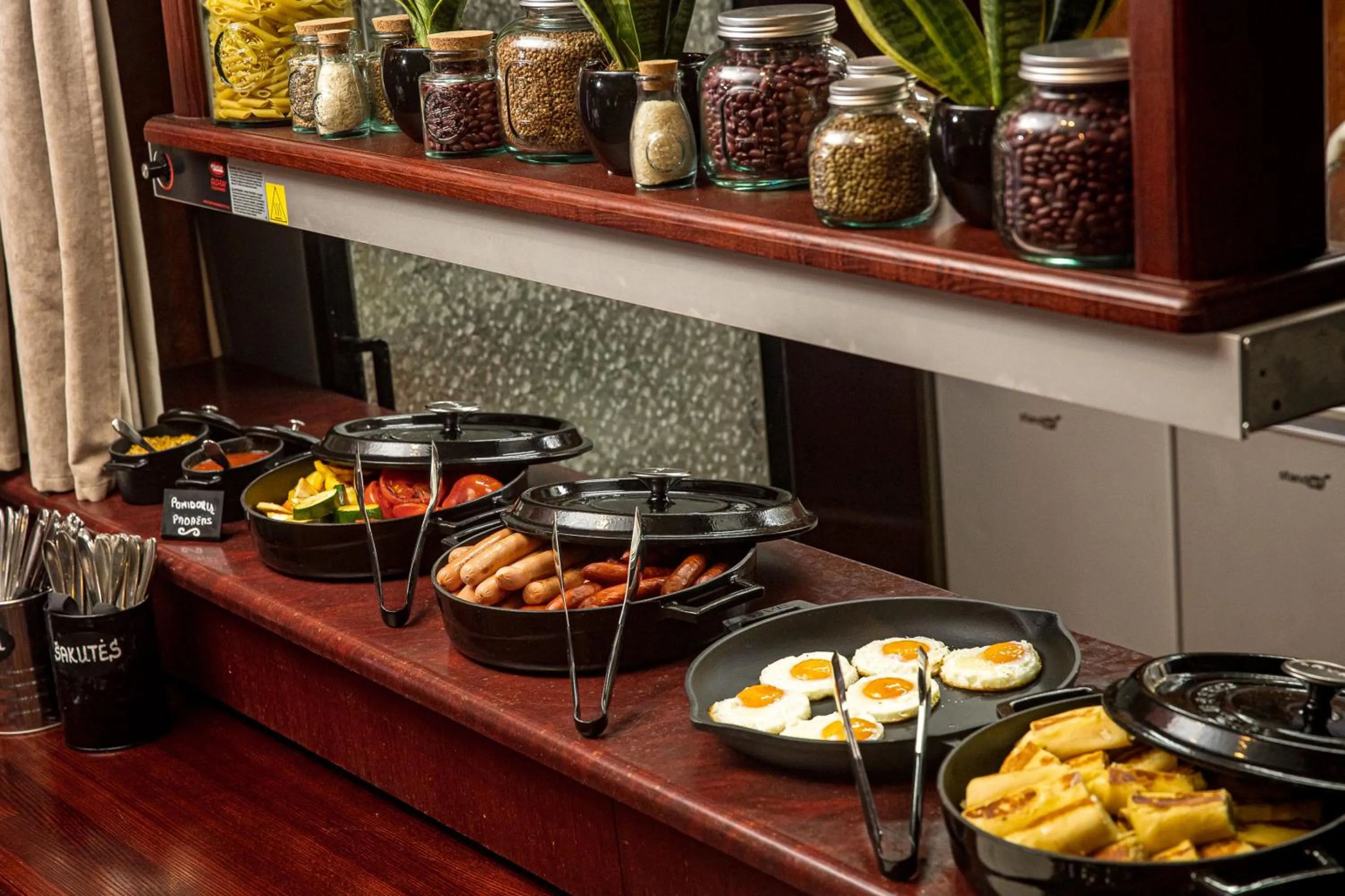 Breakfast in Senoji Hansa Hotel