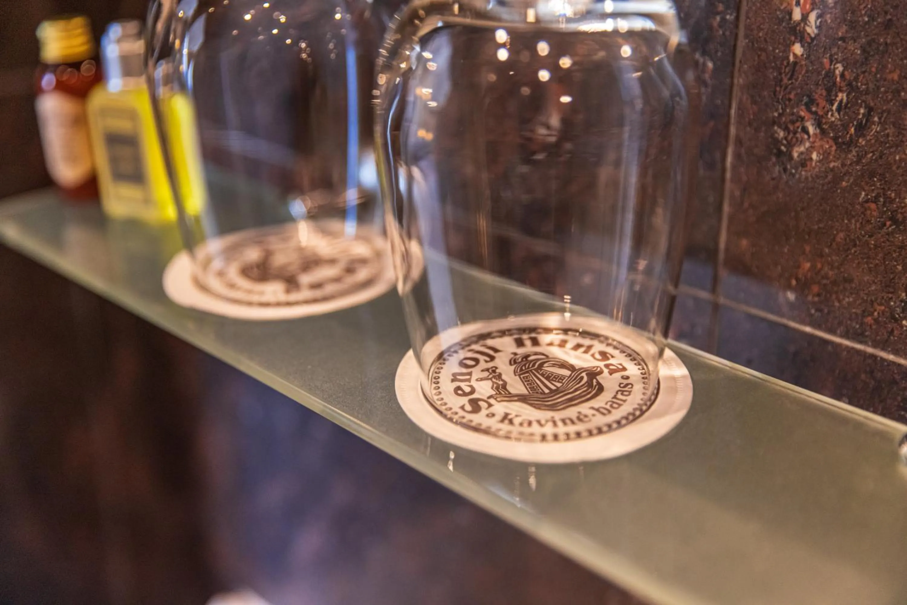 Bathroom in Senoji Hansa Hotel