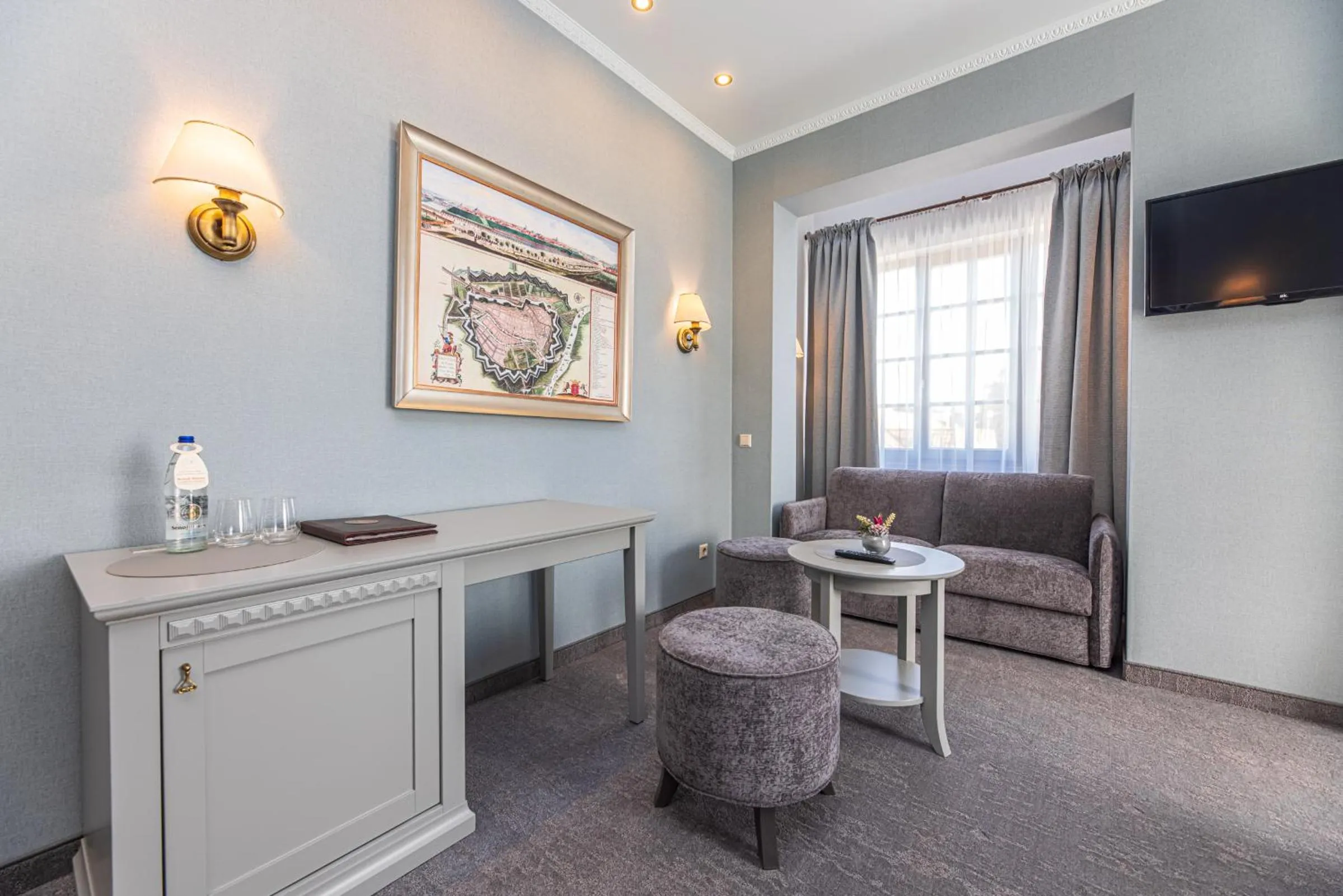 TV and multimedia in Senoji Hansa Hotel