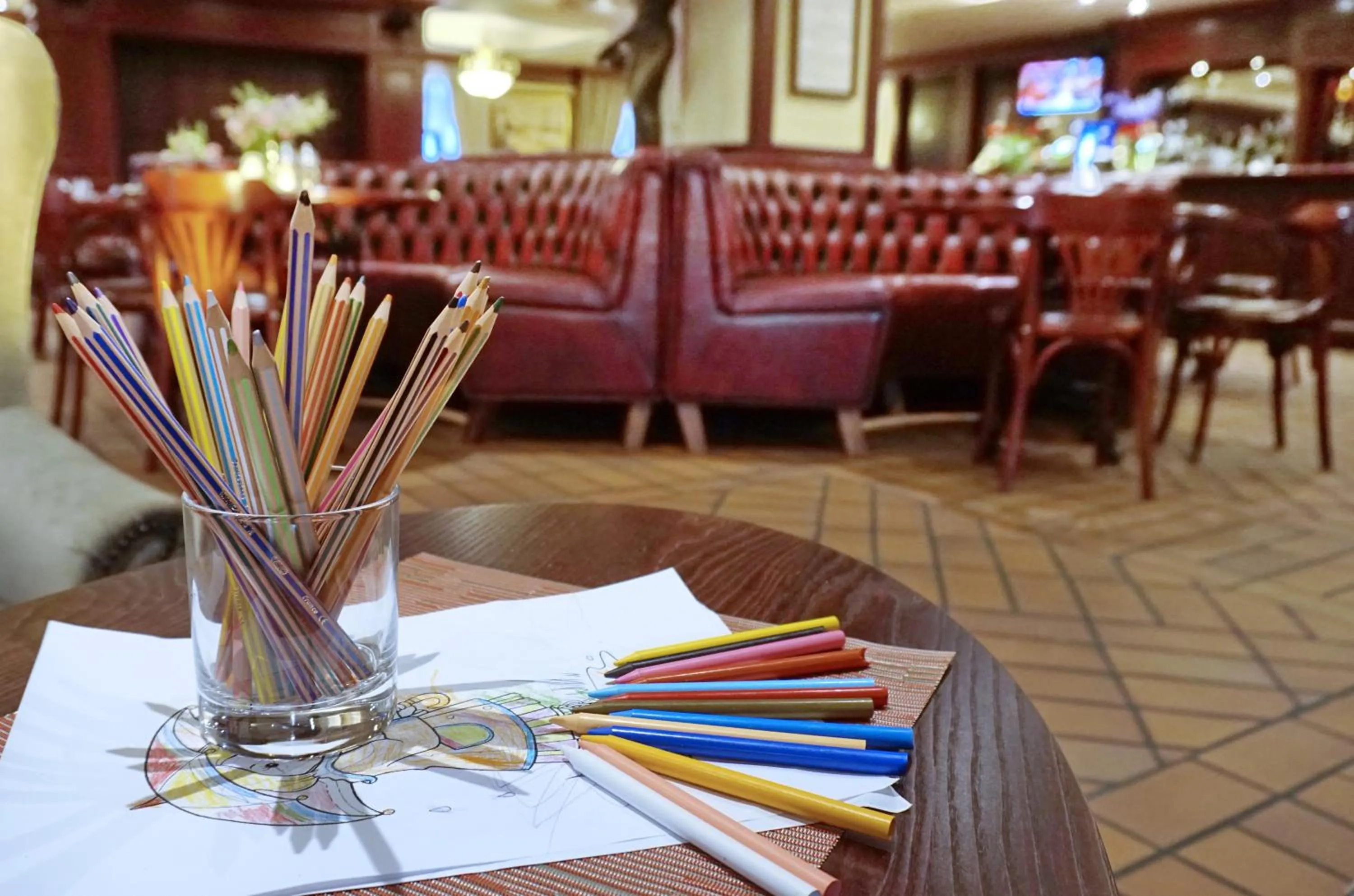 Restaurant/places to eat in Senoji Hansa Hotel