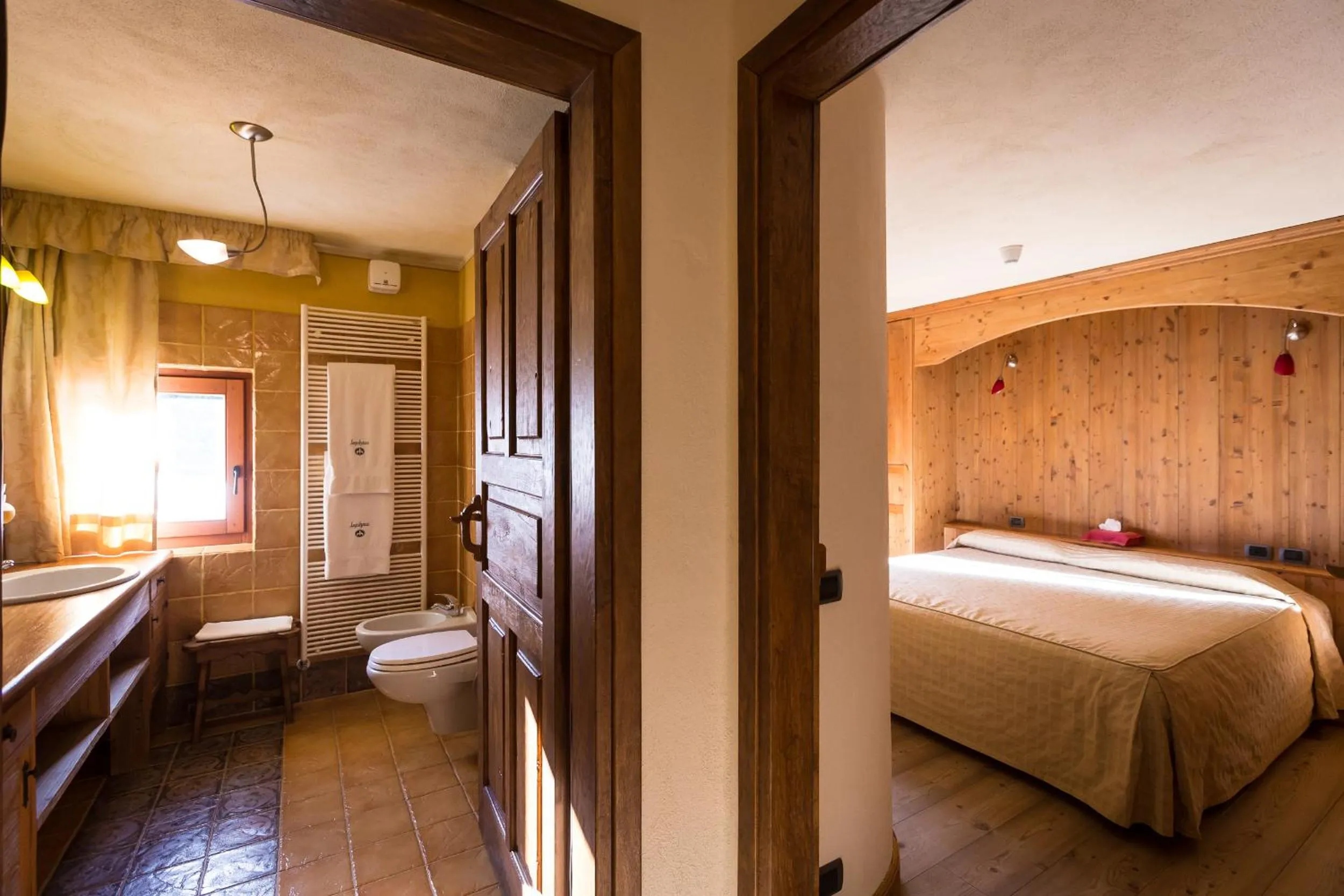 Photo of the whole room, Bed in Hotel Lyshaus