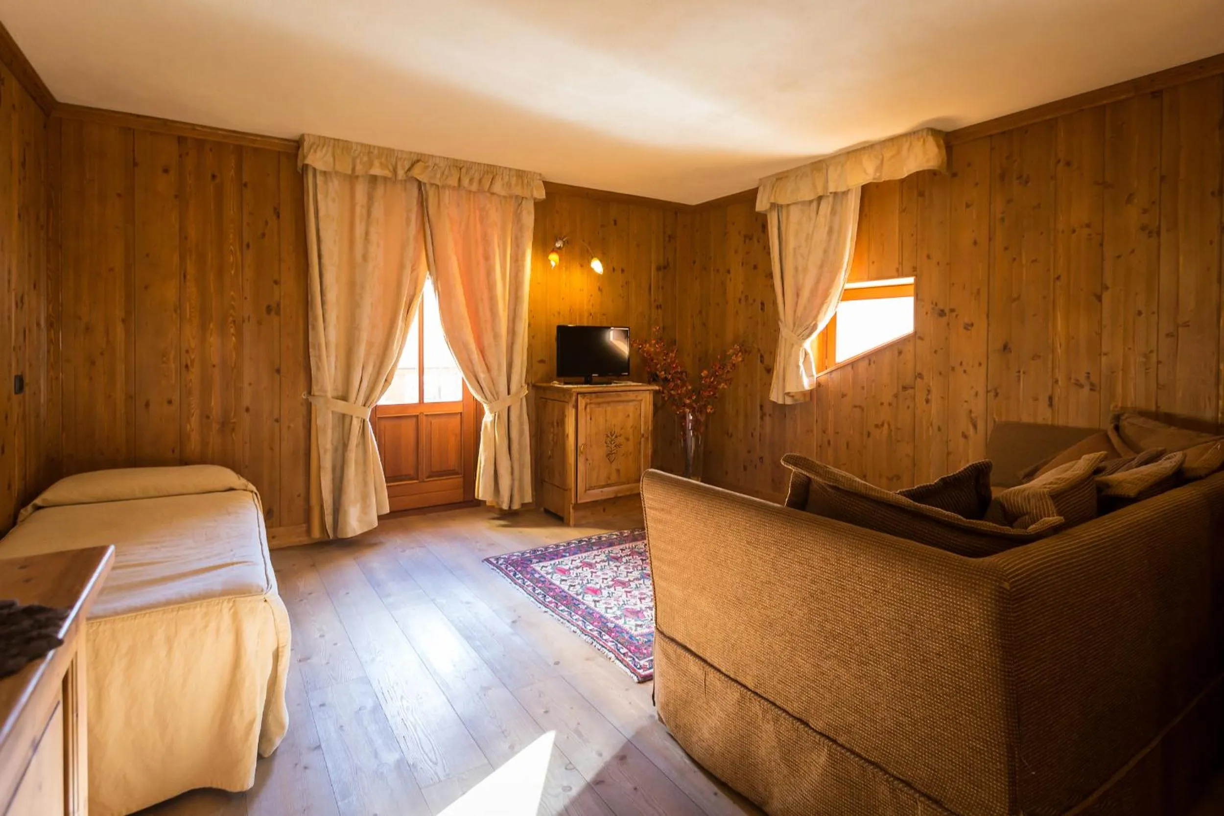 Seating area, Bed in Hotel Lyshaus