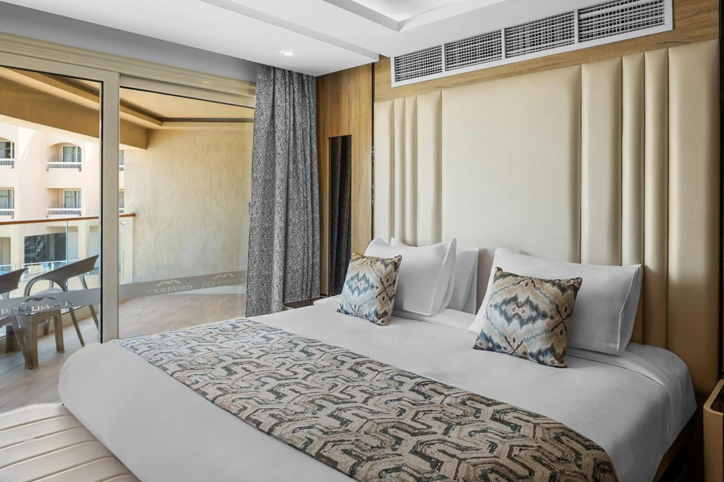 Deluxe Double Room in Beach Albatros Aqua Park - Hurghada Deluxe Double Room in Beach Albatros Aqua Park - Hurghada