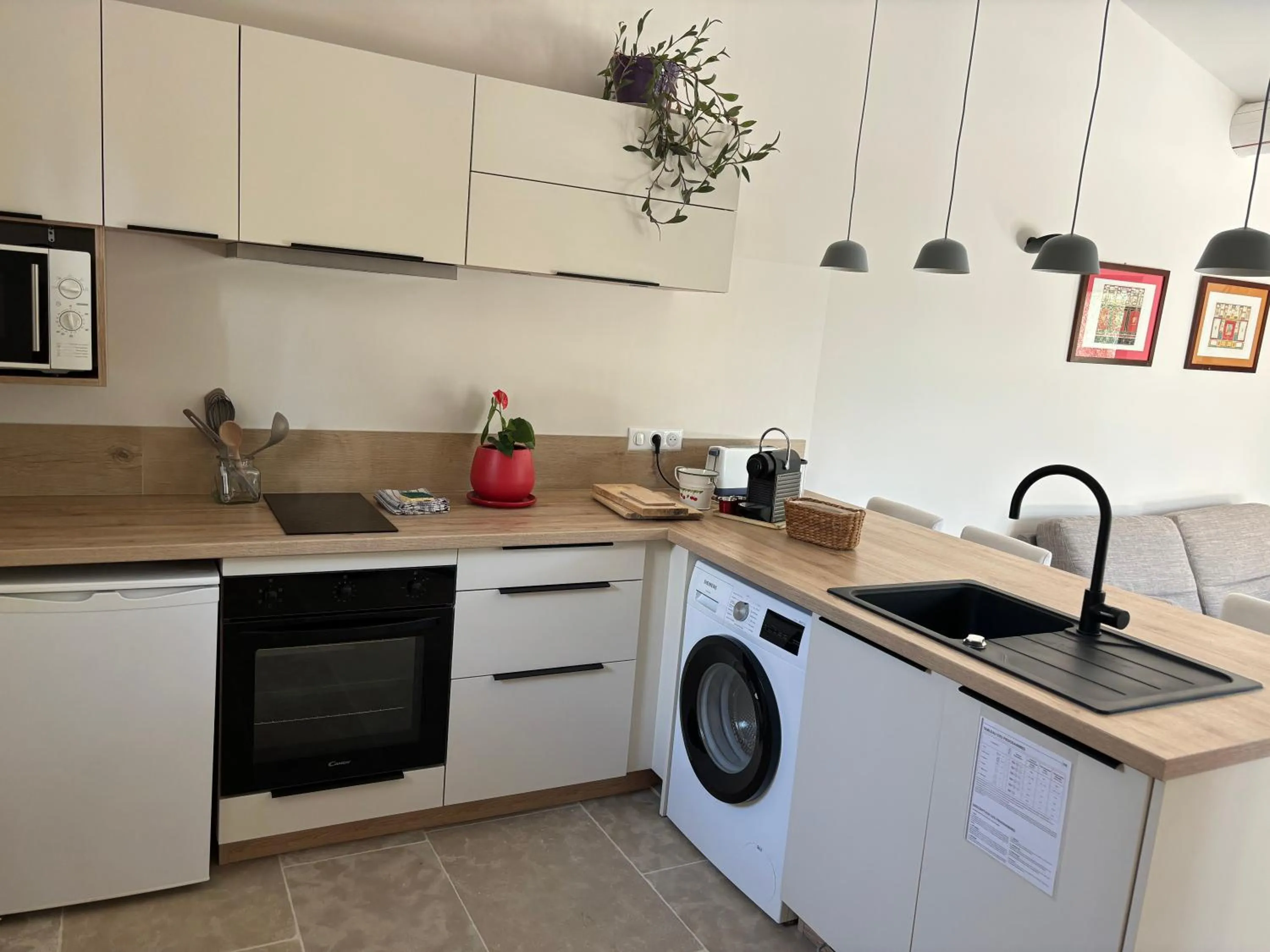 le Mas des Pignes -adults only