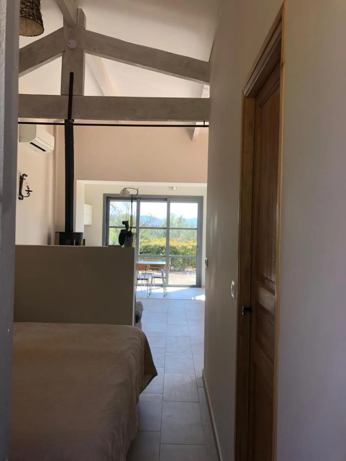 Bed in le Mas des Pignes -adults only