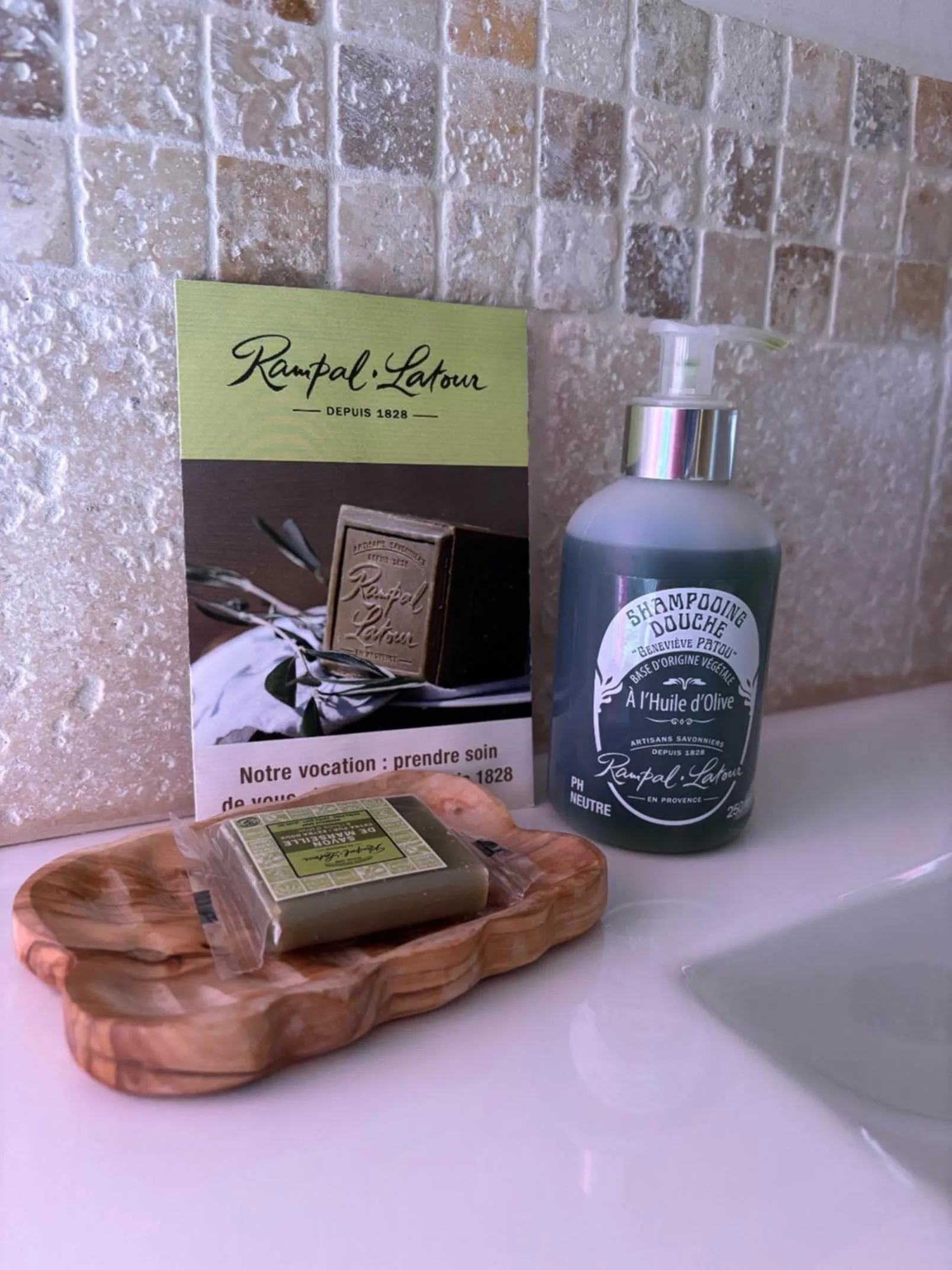 le Mas des Pignes -adults only