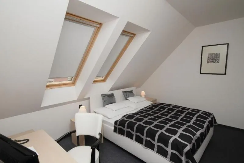 Bed in Hotel Arkadia