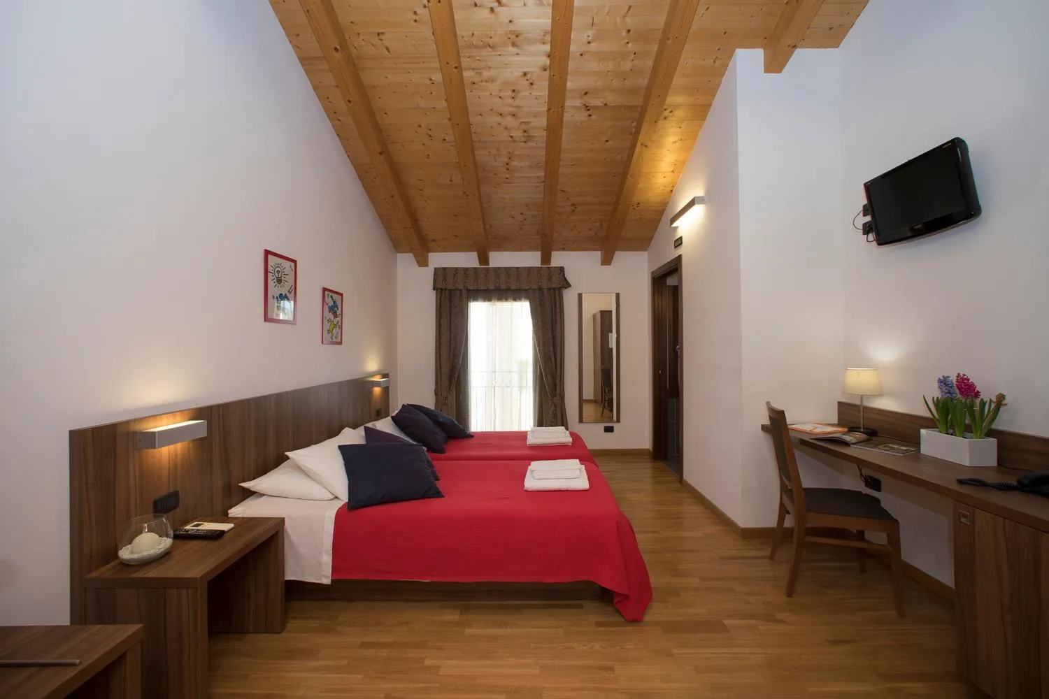 Photo of the whole room, Bed in Hotel C25